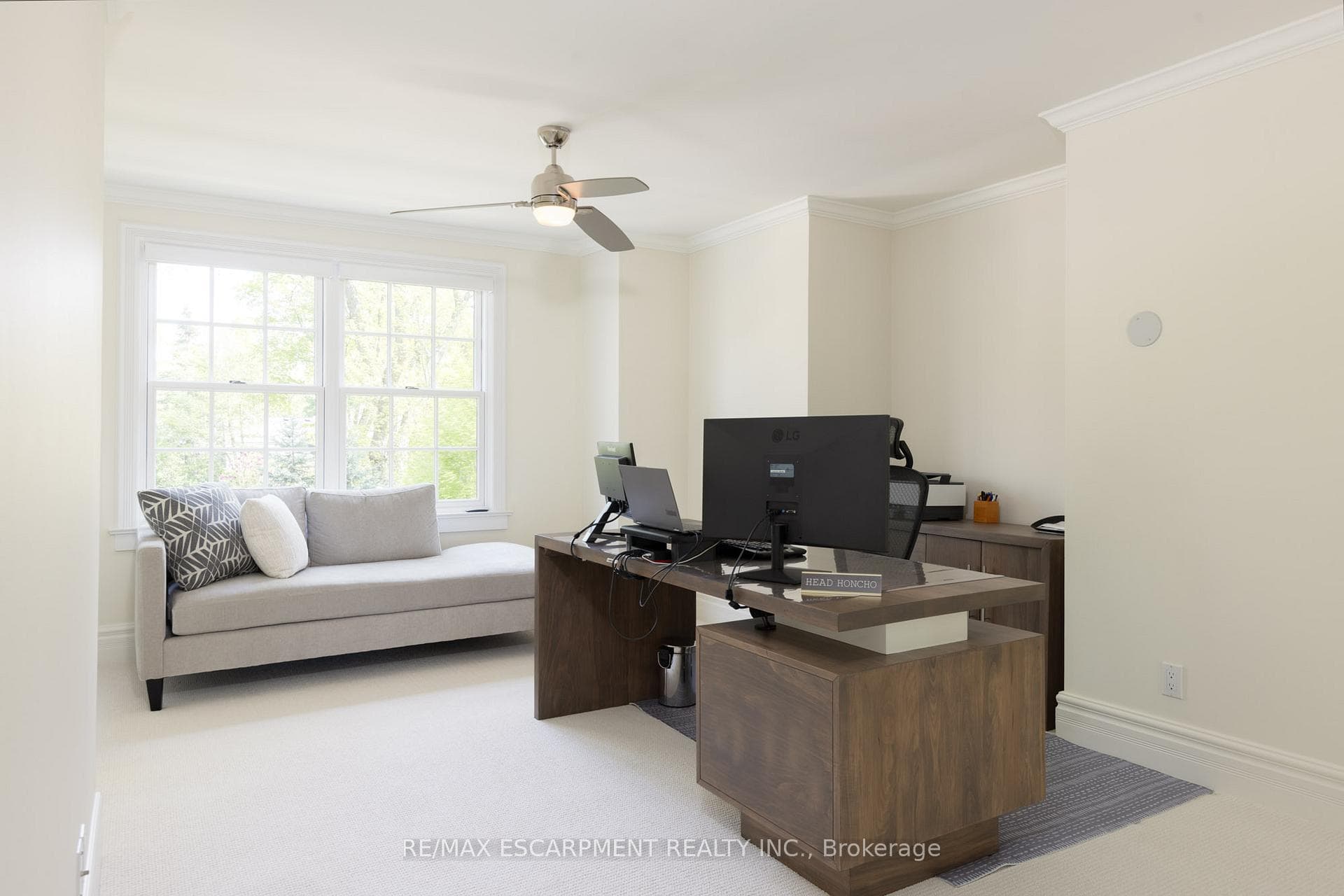 317 Chartwell Road photo 20