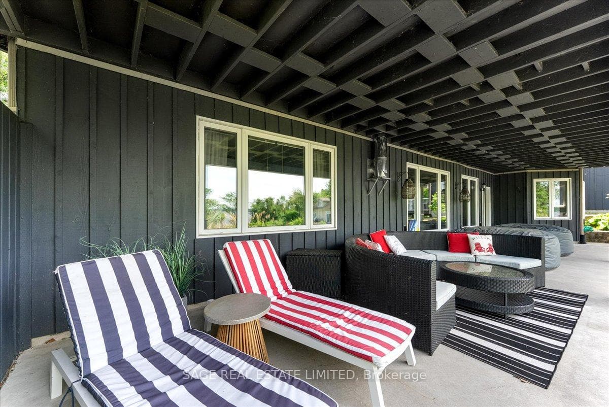1634 Morris Avenue photo 47