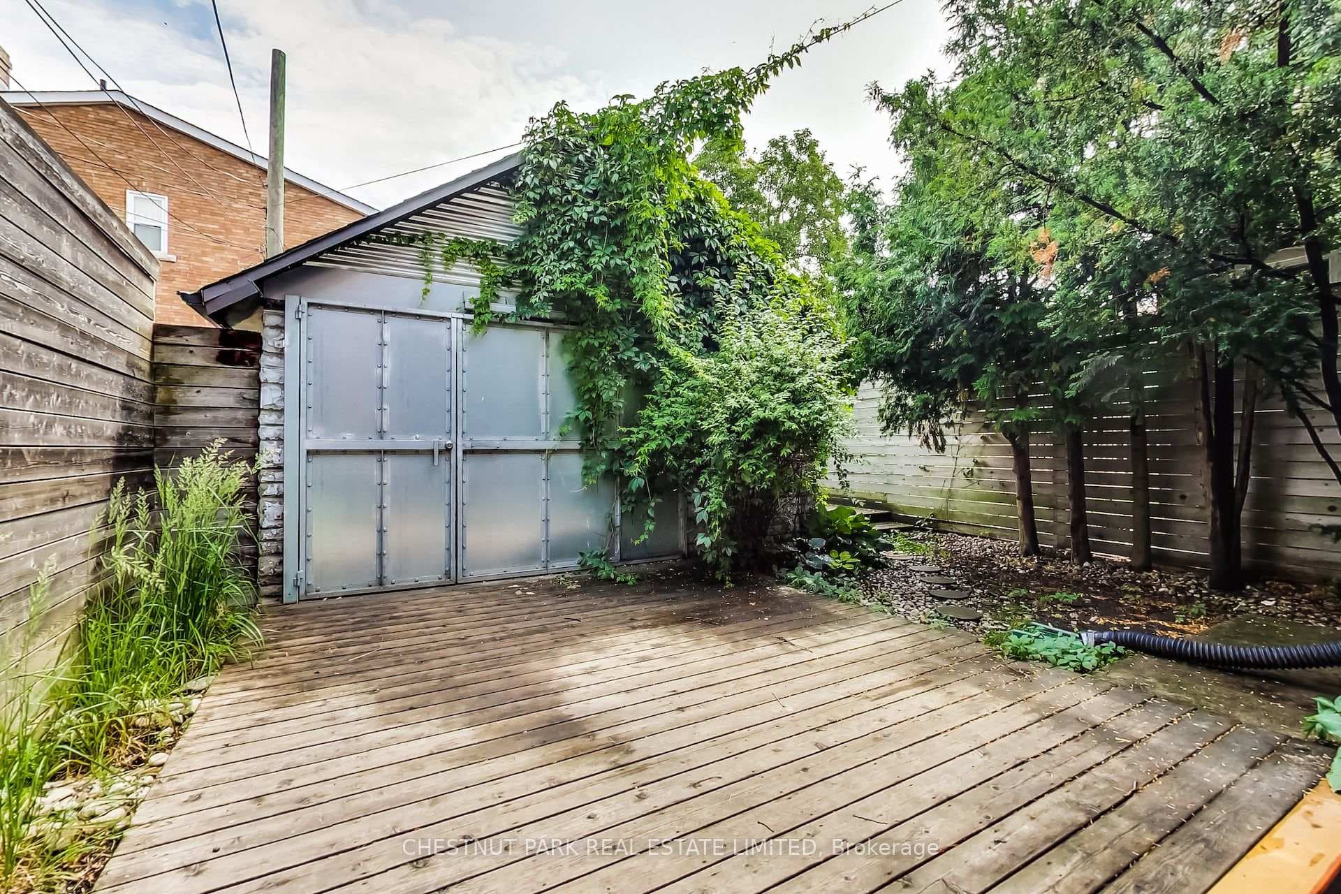 37 Tyndall Avenue Unit Lower photo 16