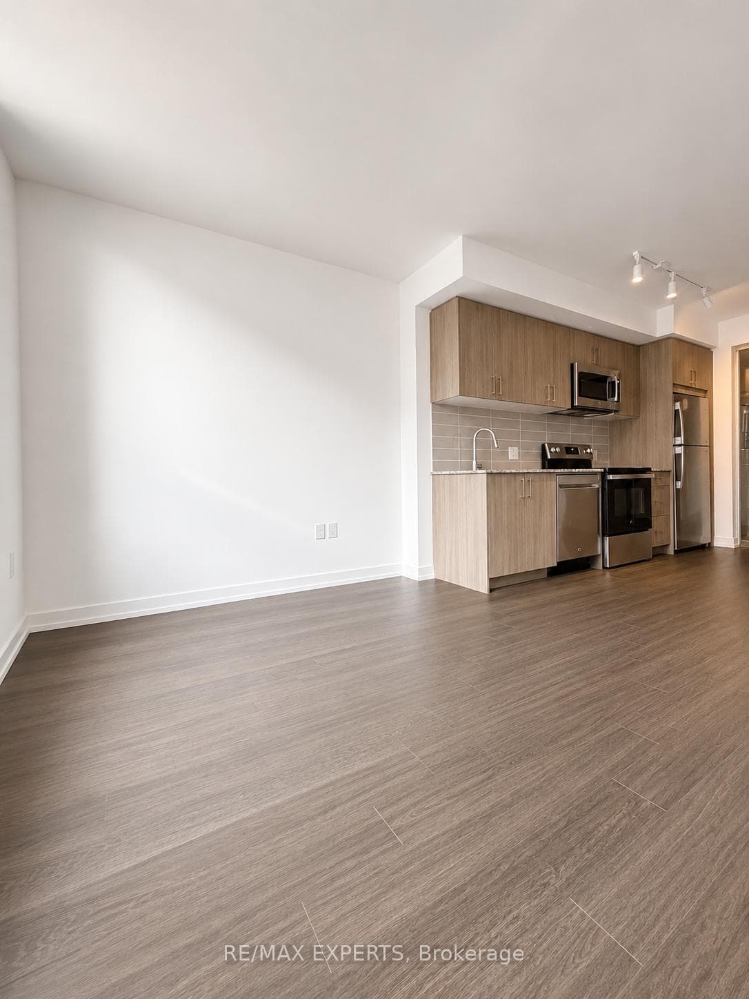 4010 Eglinton Avenue Unit 616 photo 13