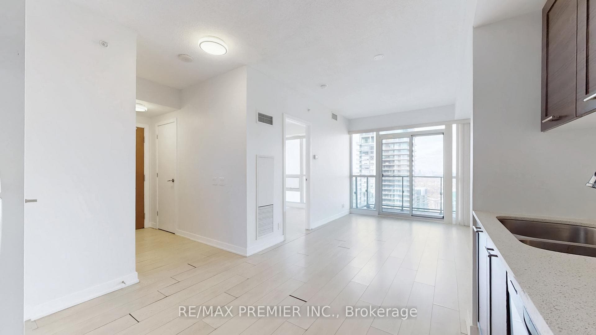 2200 Lake Shore Boulevard Unit 4605 photo 5