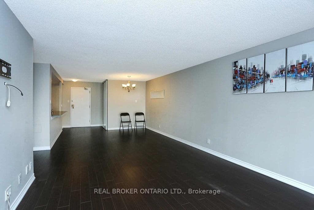 25 Trailwood Drive Unit 704 photo 5