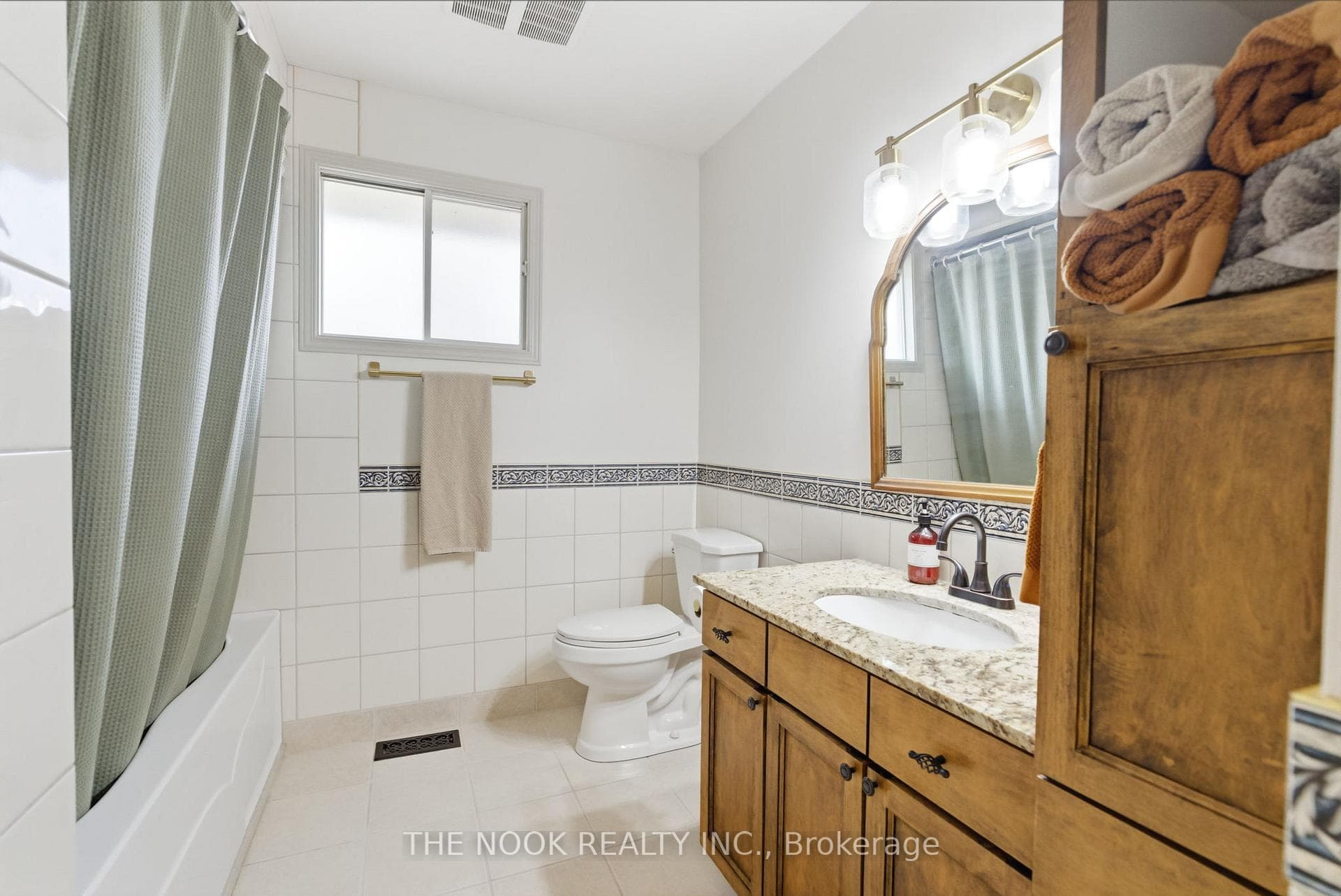 270 St. Lawrence Street photo 23