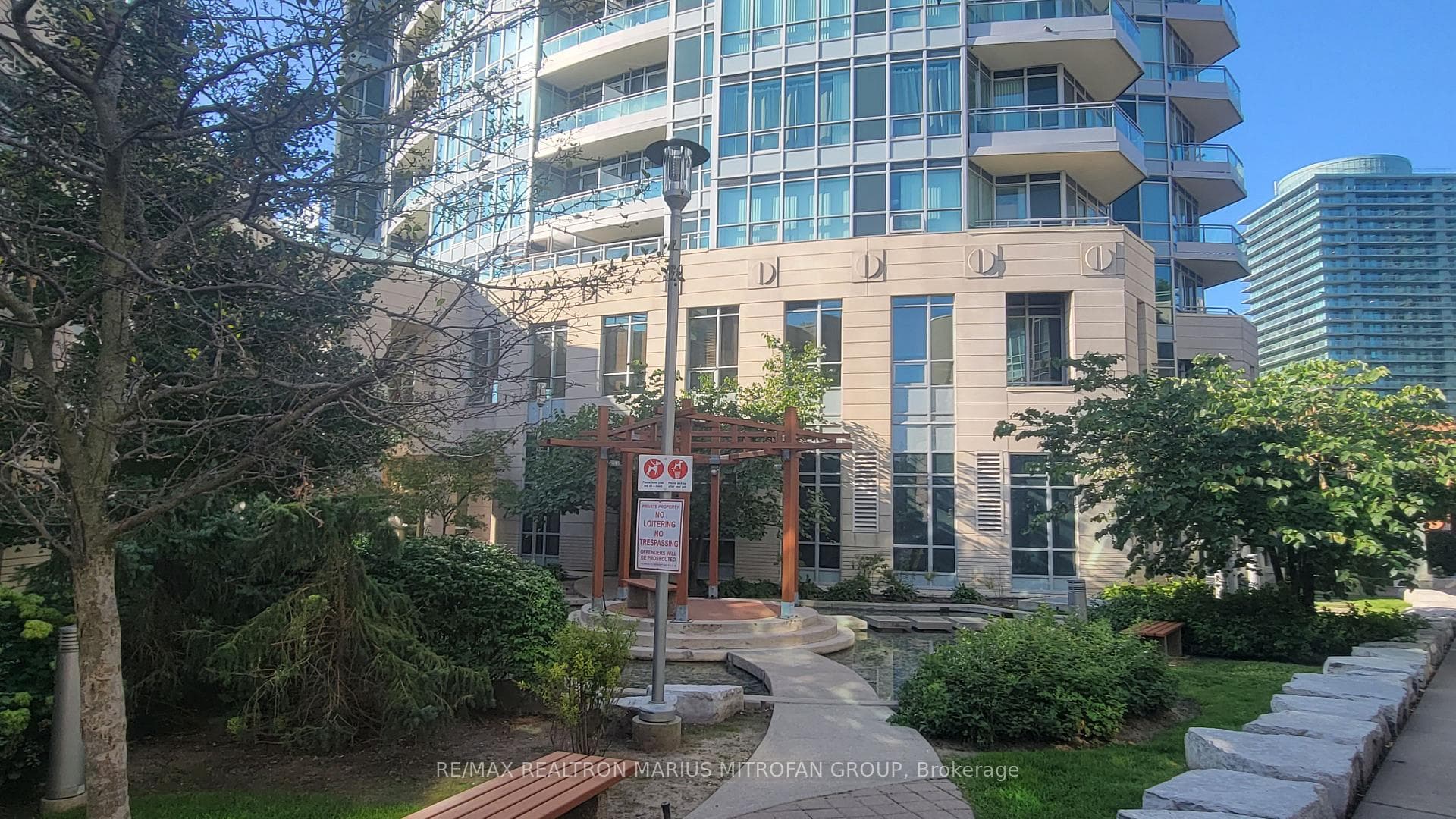 18 Holmes Avenue Unit 412 photo 1
