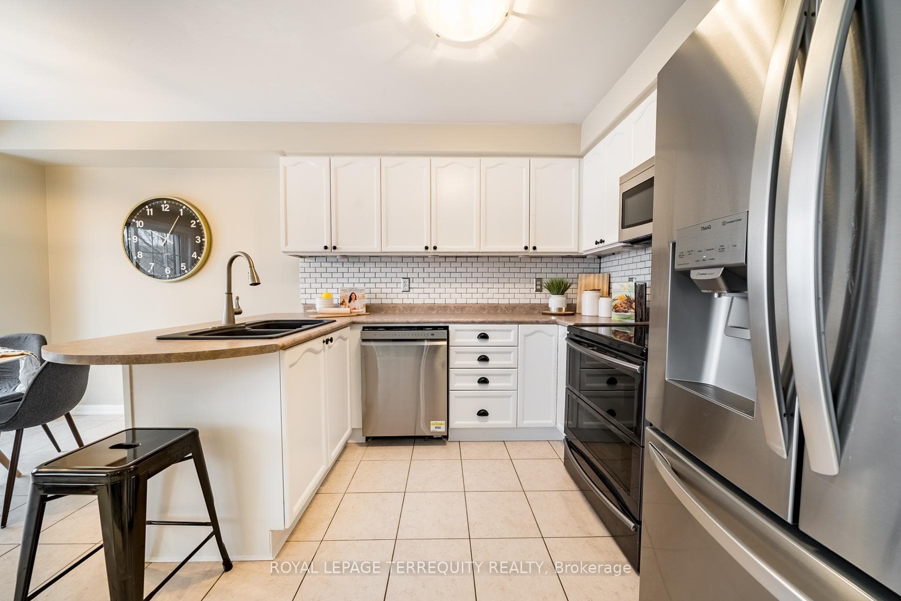 299 West Scugog Lane photo 10
