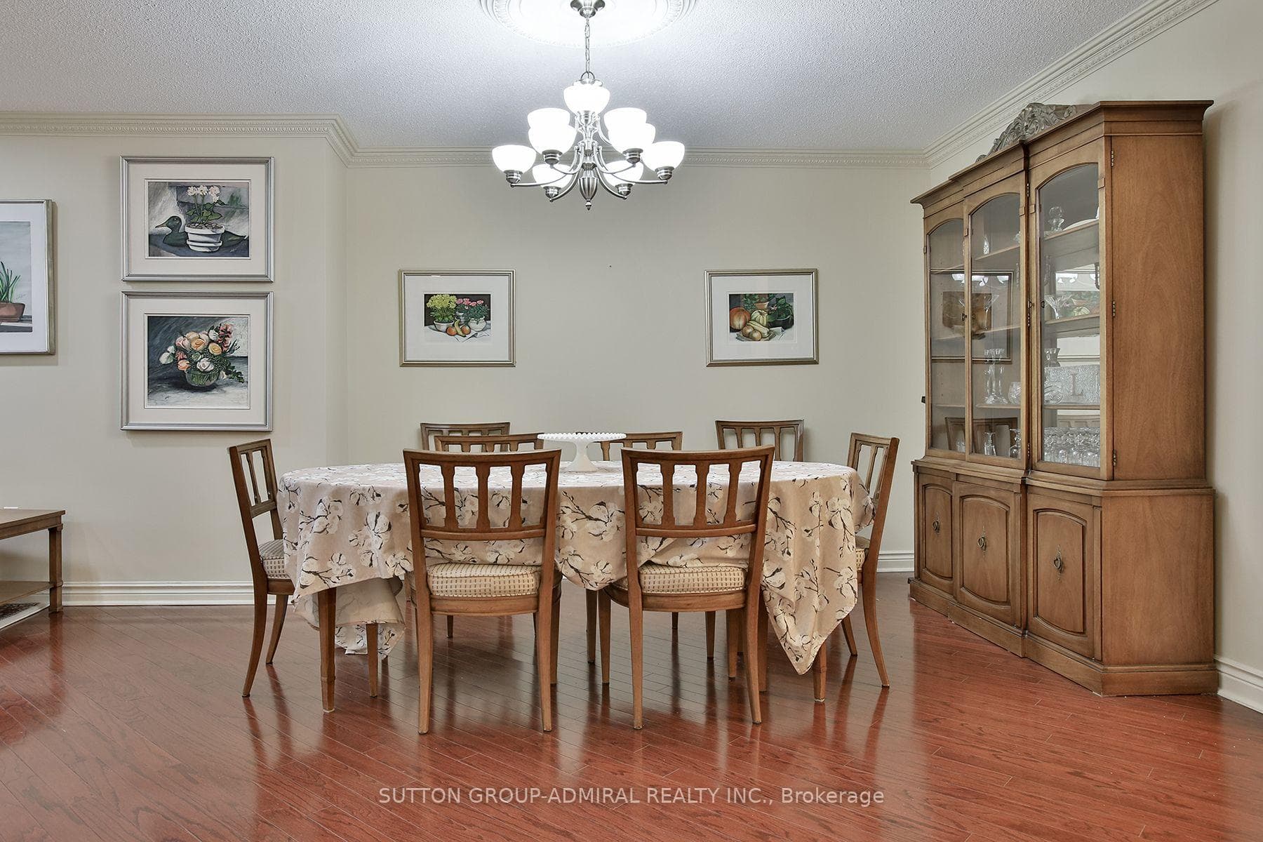 333 Clark Avenue Unit 106 photo 5