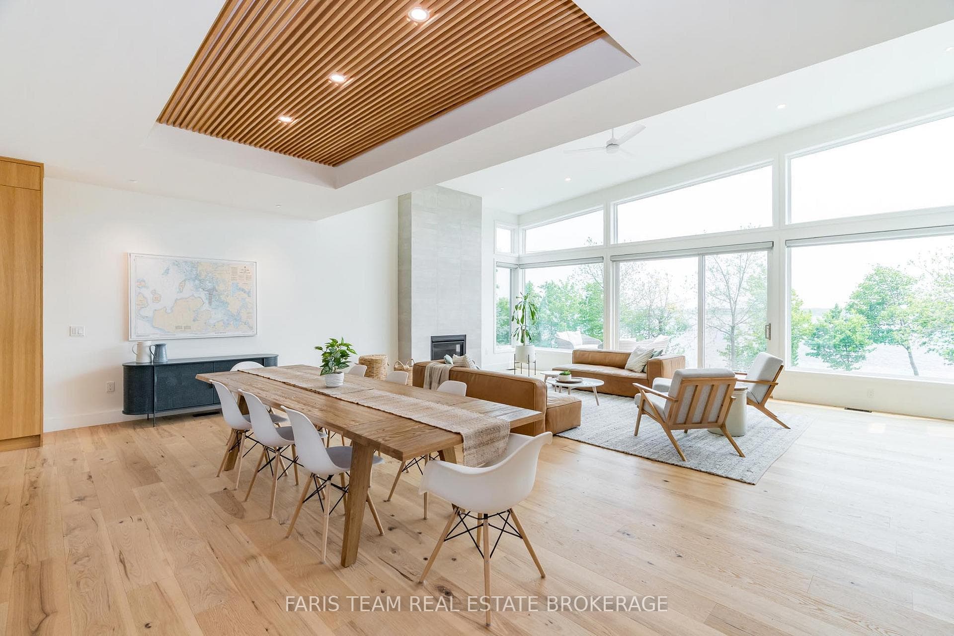 202 Kempenfelt Drive photo 12