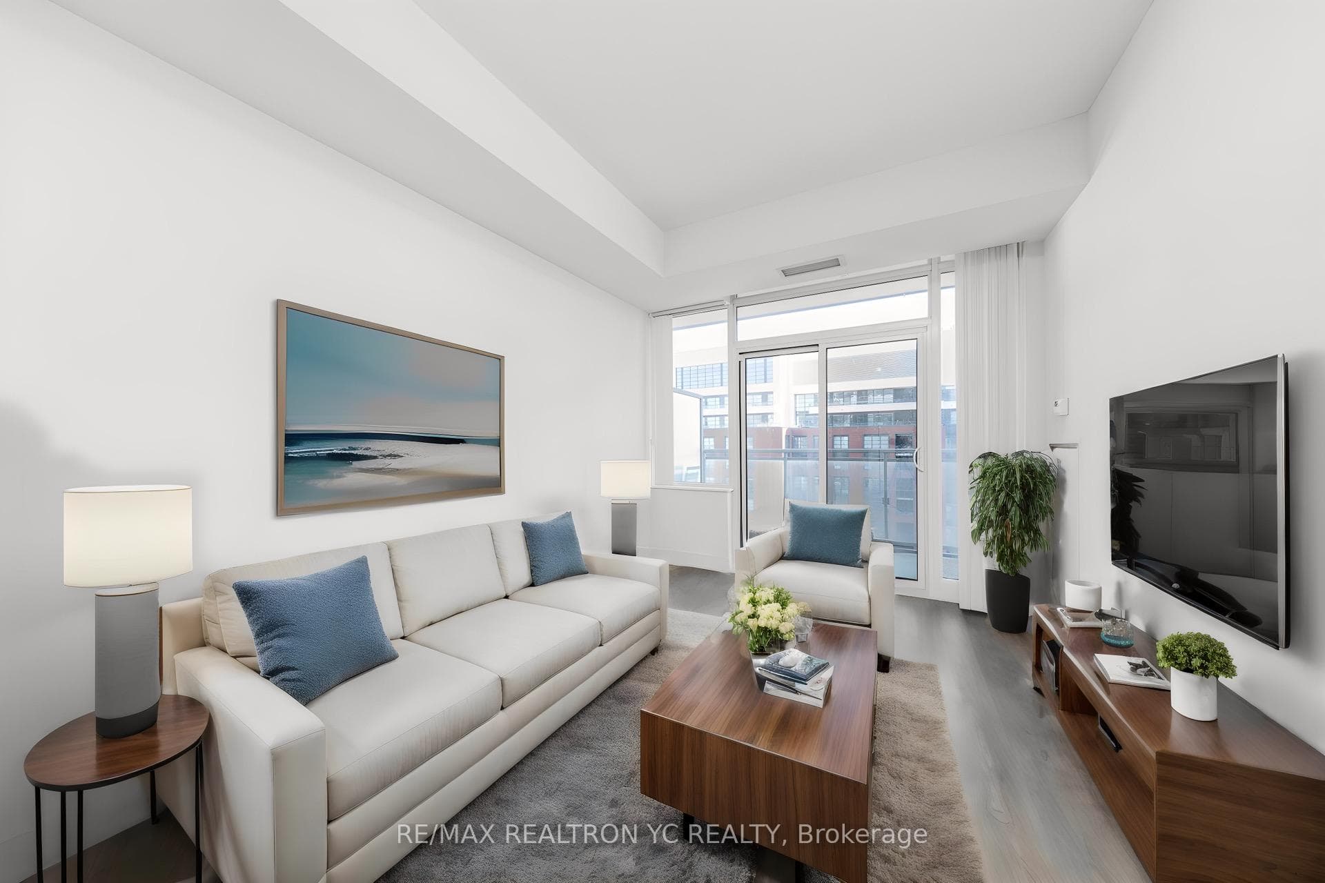 525 Adelaide Street Unit 1724 photo 1