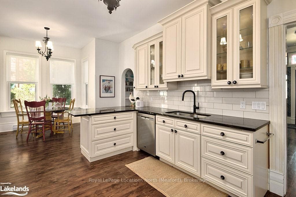 27 COLLINGWOOD Street photo 5