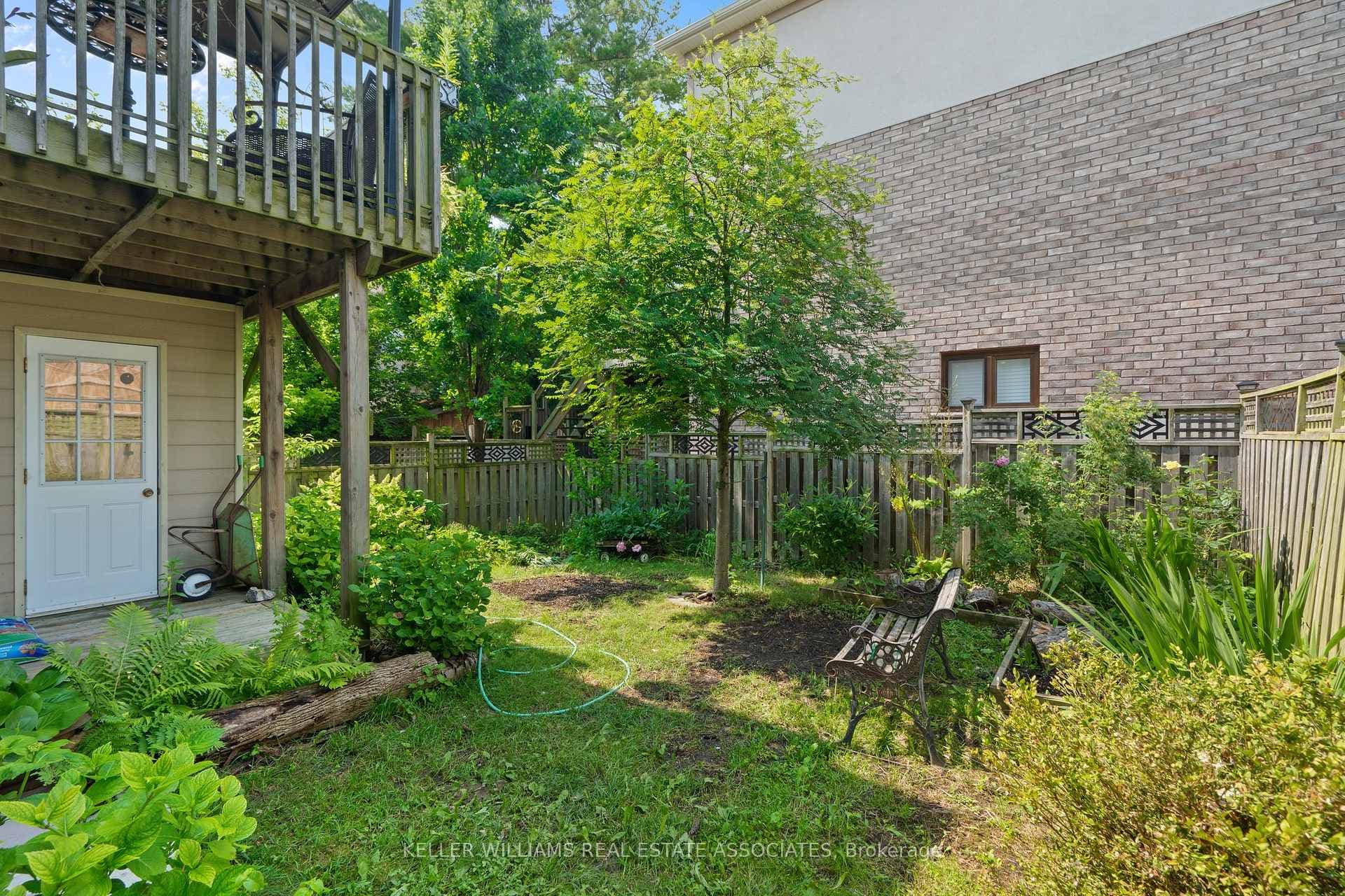 95 Yates Avenue photo 30