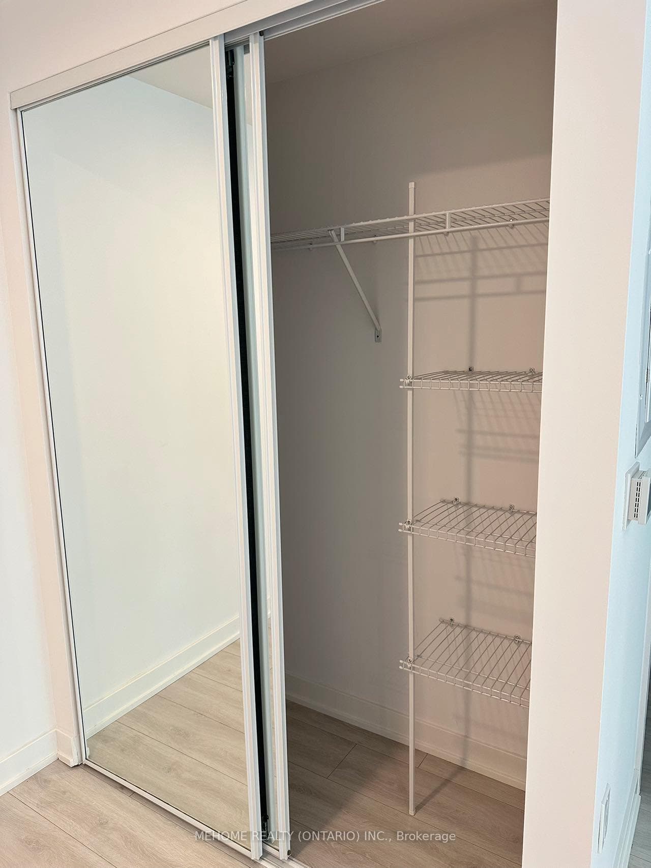 230 Simcoe Street Unit 1536 photo 5