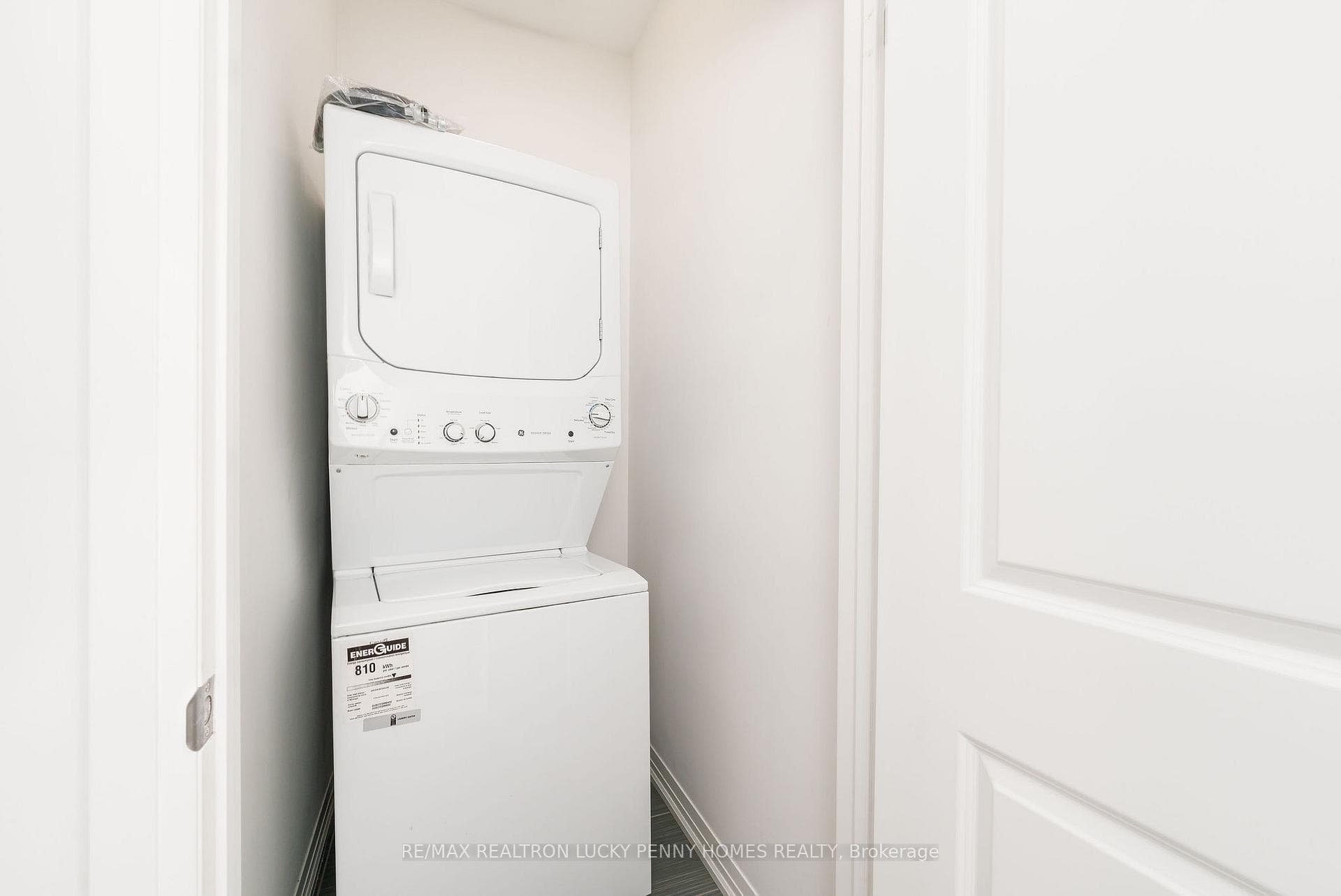123 Schmeltzer Crescent photo 23