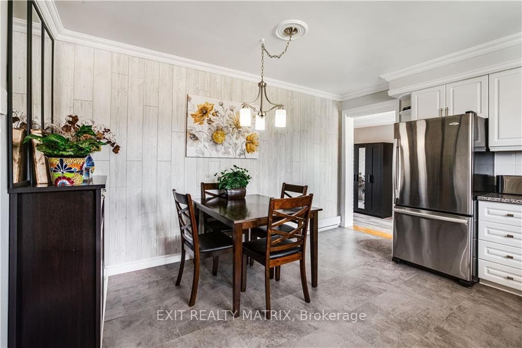 727 CECILE Boulevard photo 8