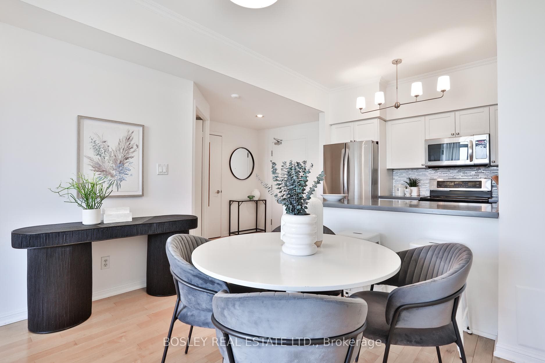 Ideal space for entertaining or dinner parties