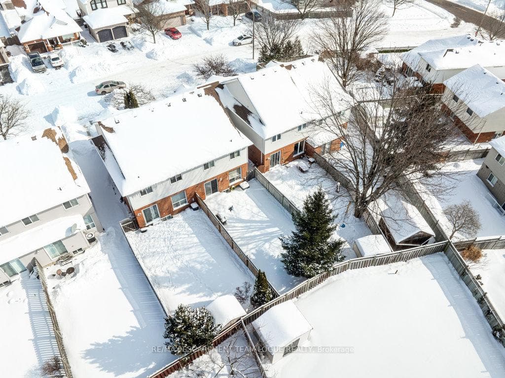 12 King William Court photo 42