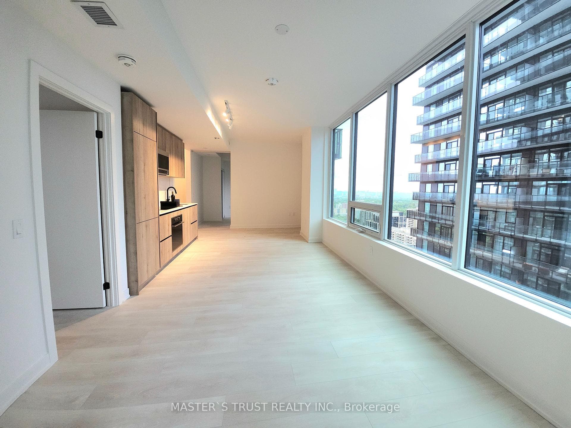 117 Broadway Avenue Unit 2702 photo 7