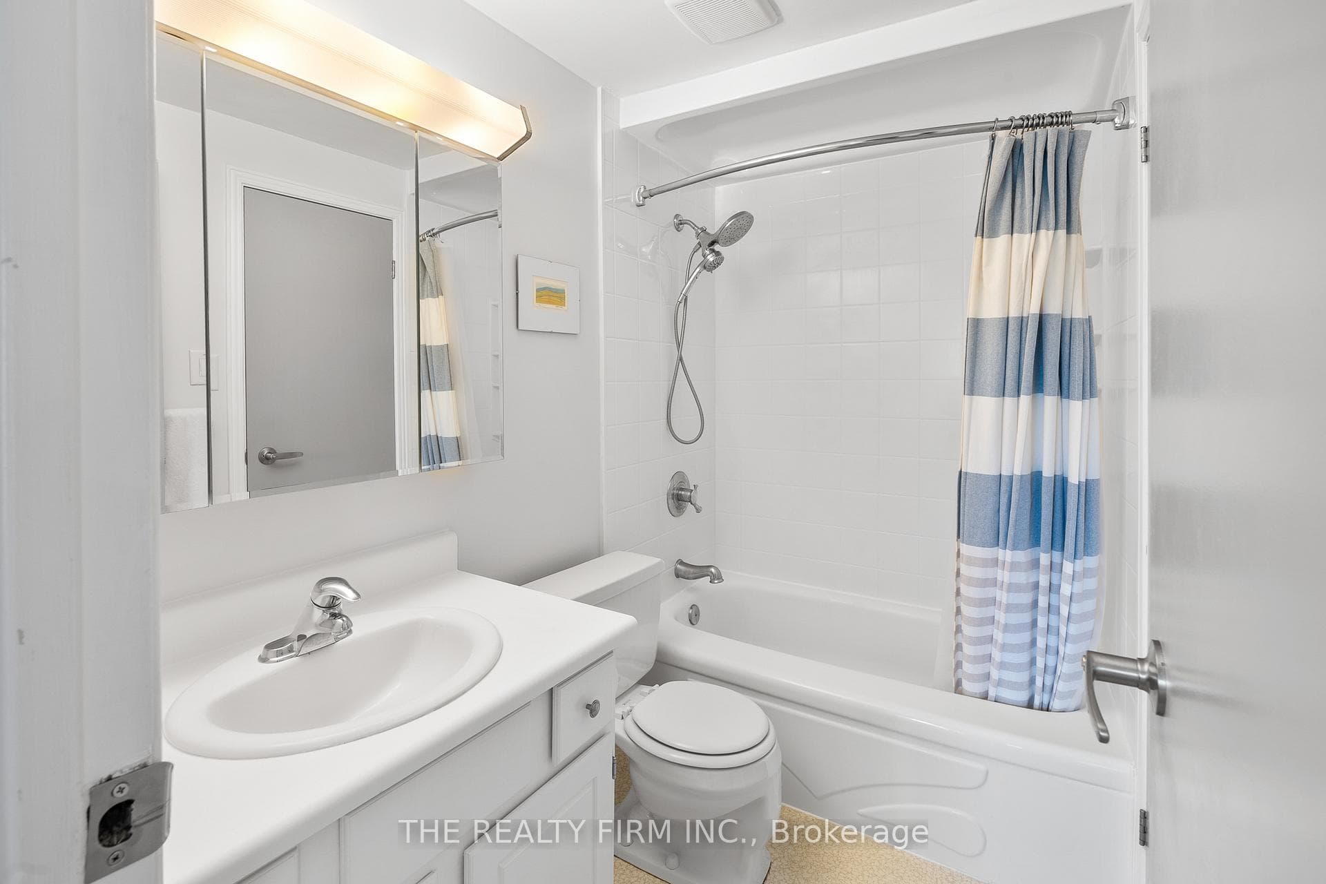 300 Sandringham Crescent Unit 60 photo 18