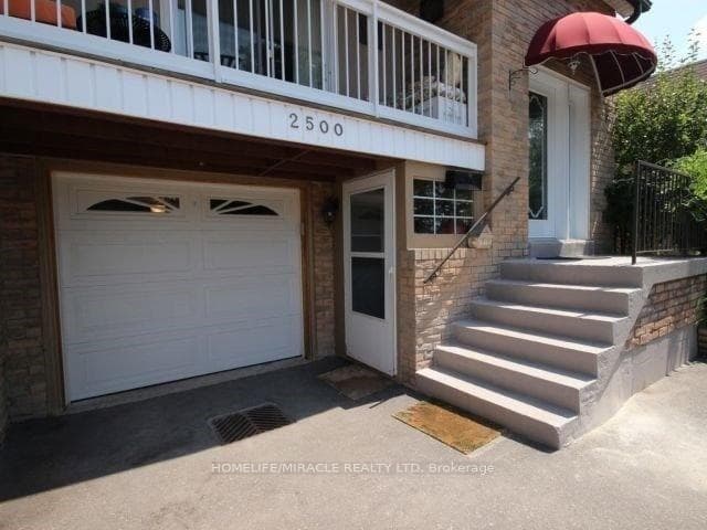2500 Cobbinshaw Circle photo 3
