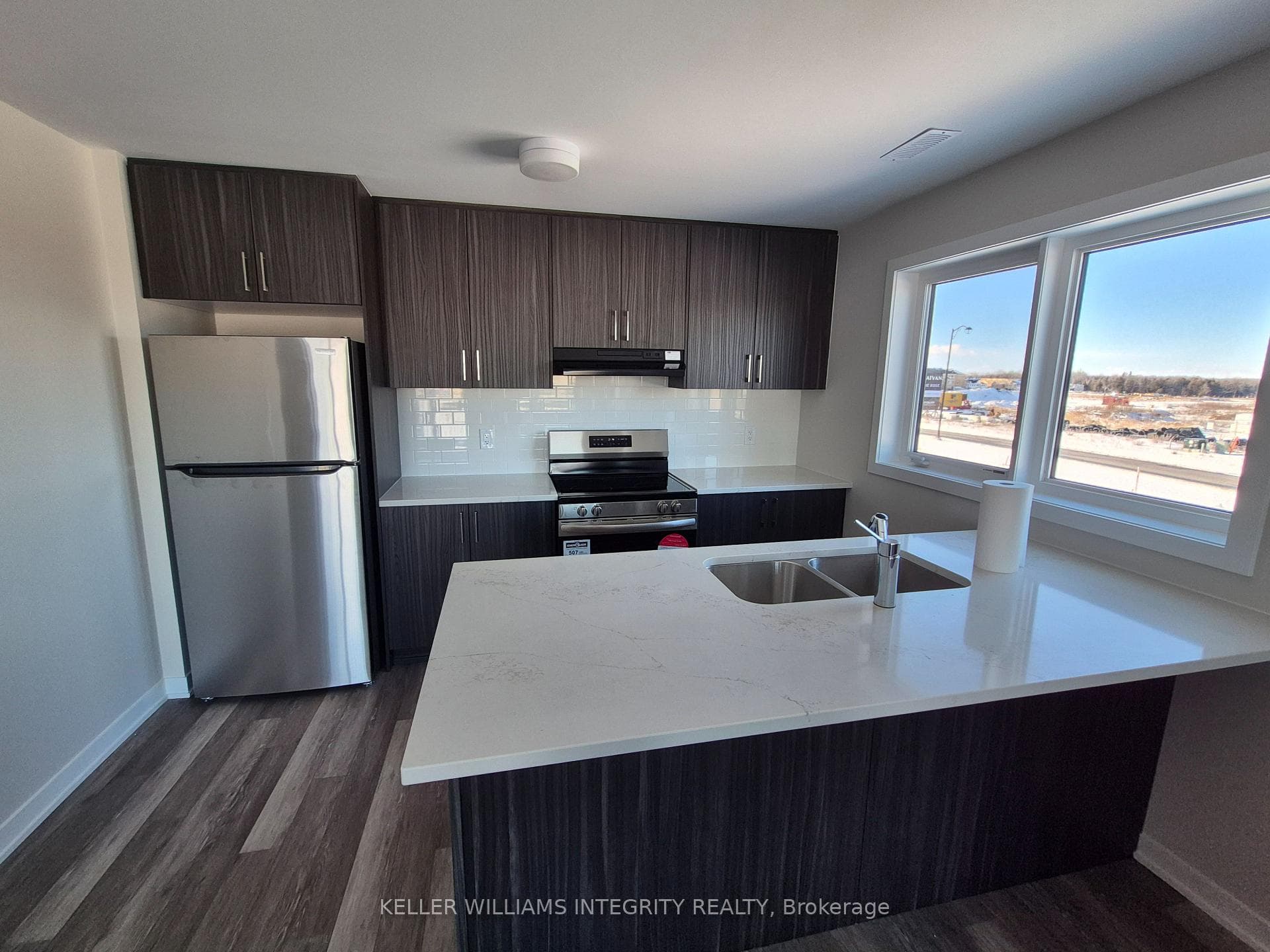 316 Parnian Private N/A photo 9