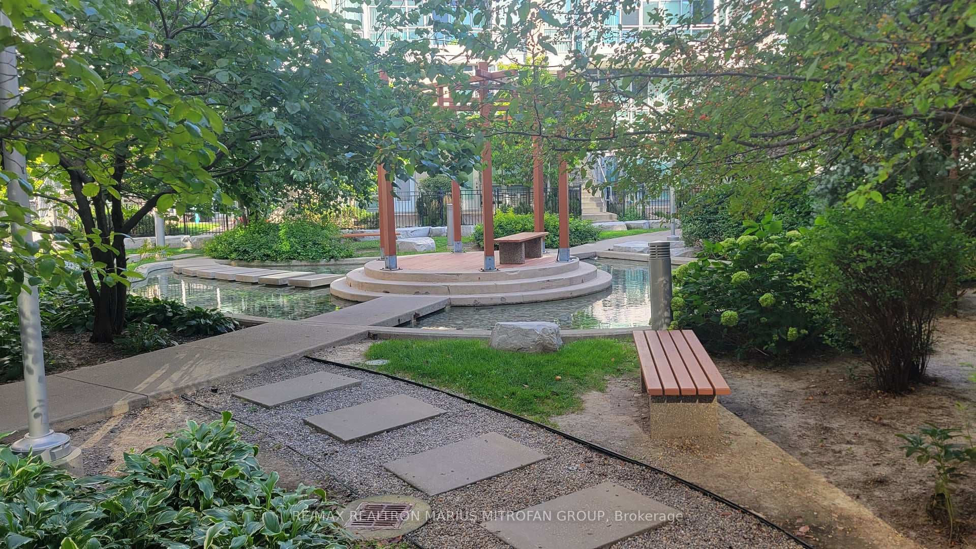 18 Holmes Avenue Unit 412 photo 13
