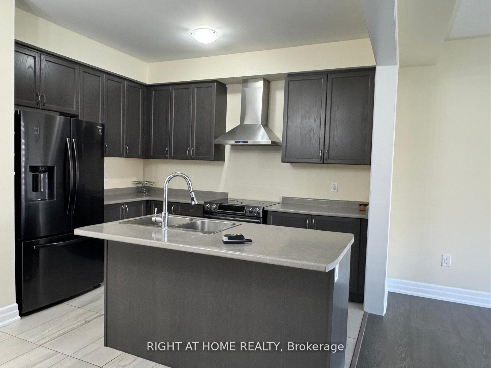 9582 Tall Grass Avenue photo 8