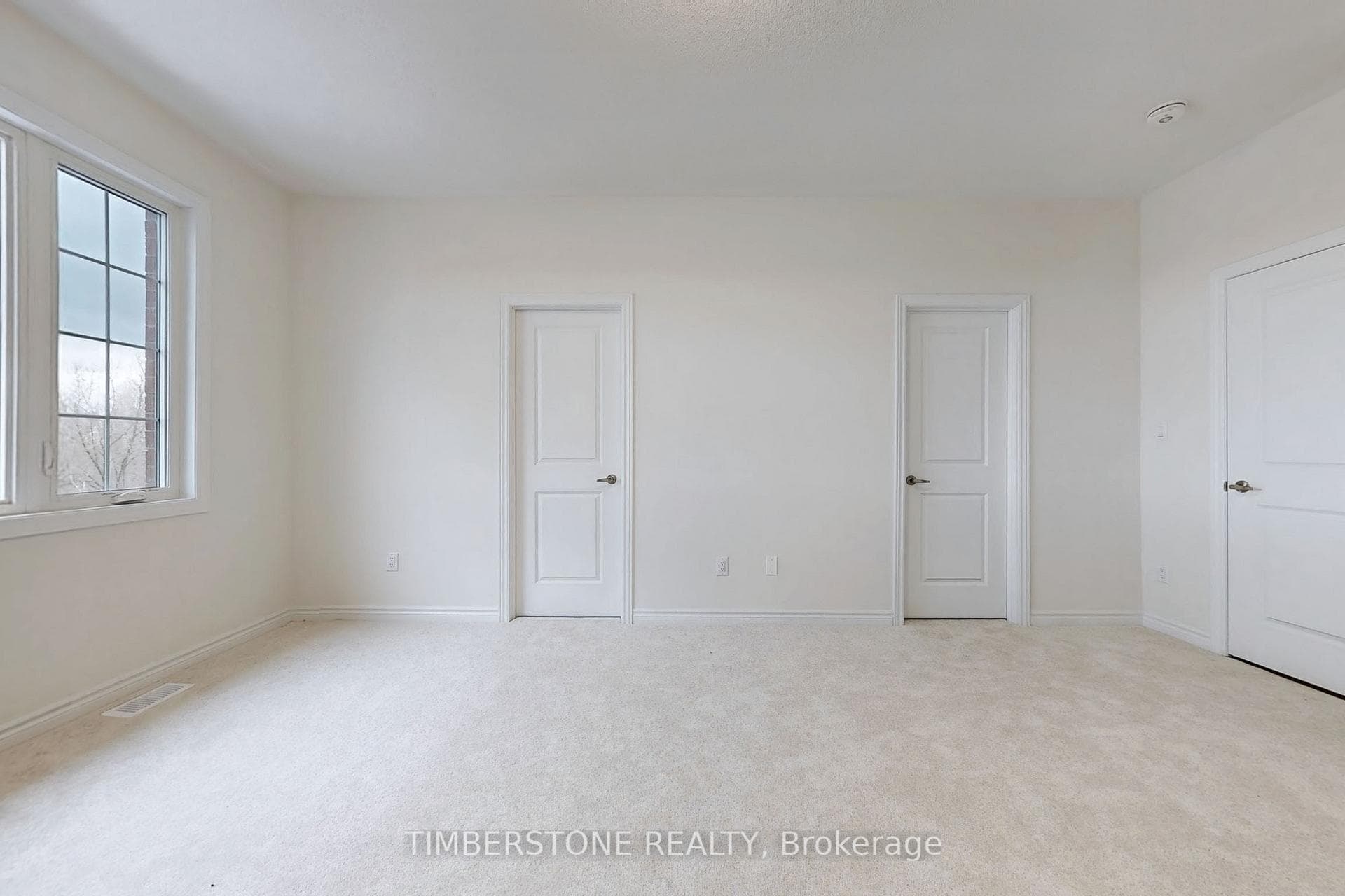 1041 Zircon Manor photo 16