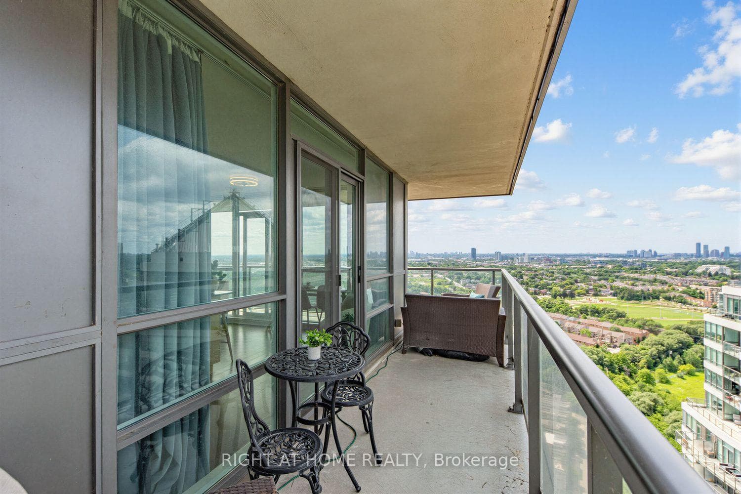 2240 Lake Shore Boulevard Unit 3104 photo 26