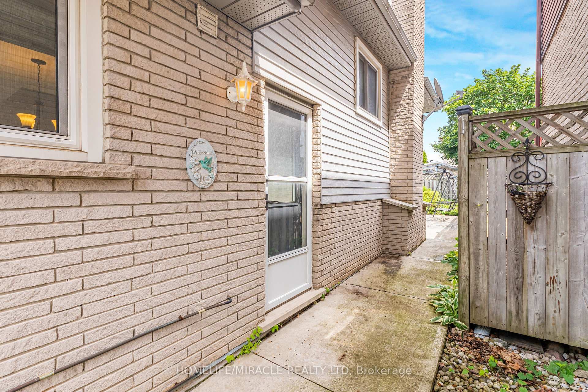 23 Millpond Place photo 43