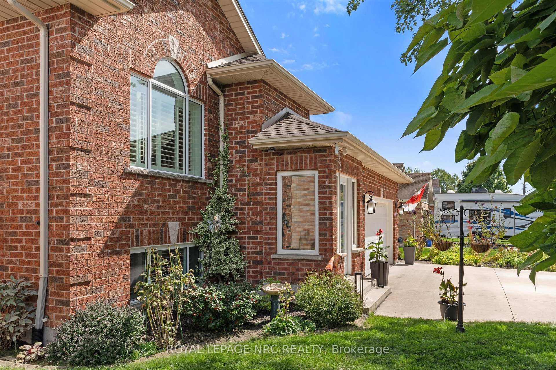 52 Thorold Ave Avenue photo 3