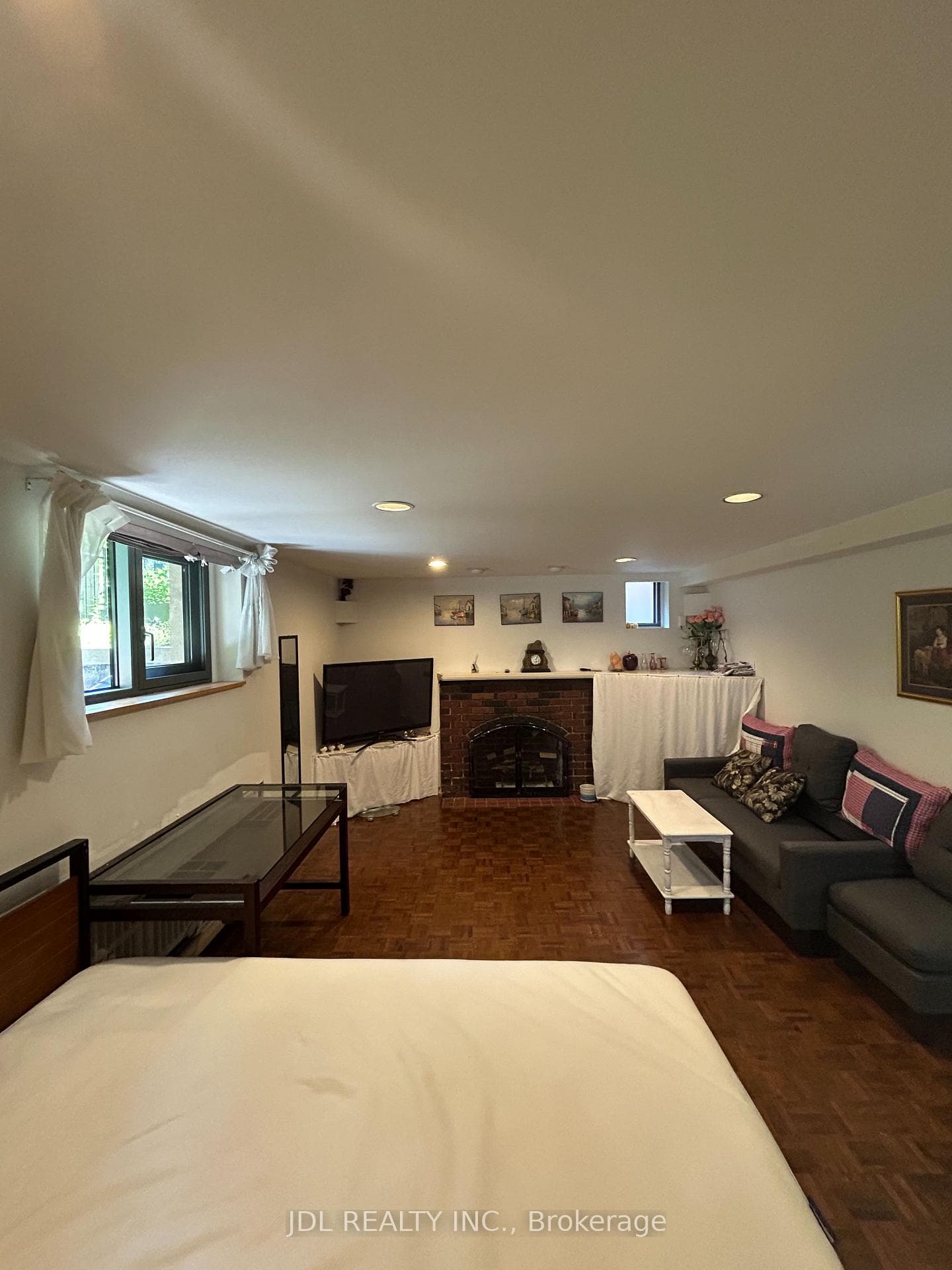 19 Glengrove Ave Avenue Unit Bsmt photo 12