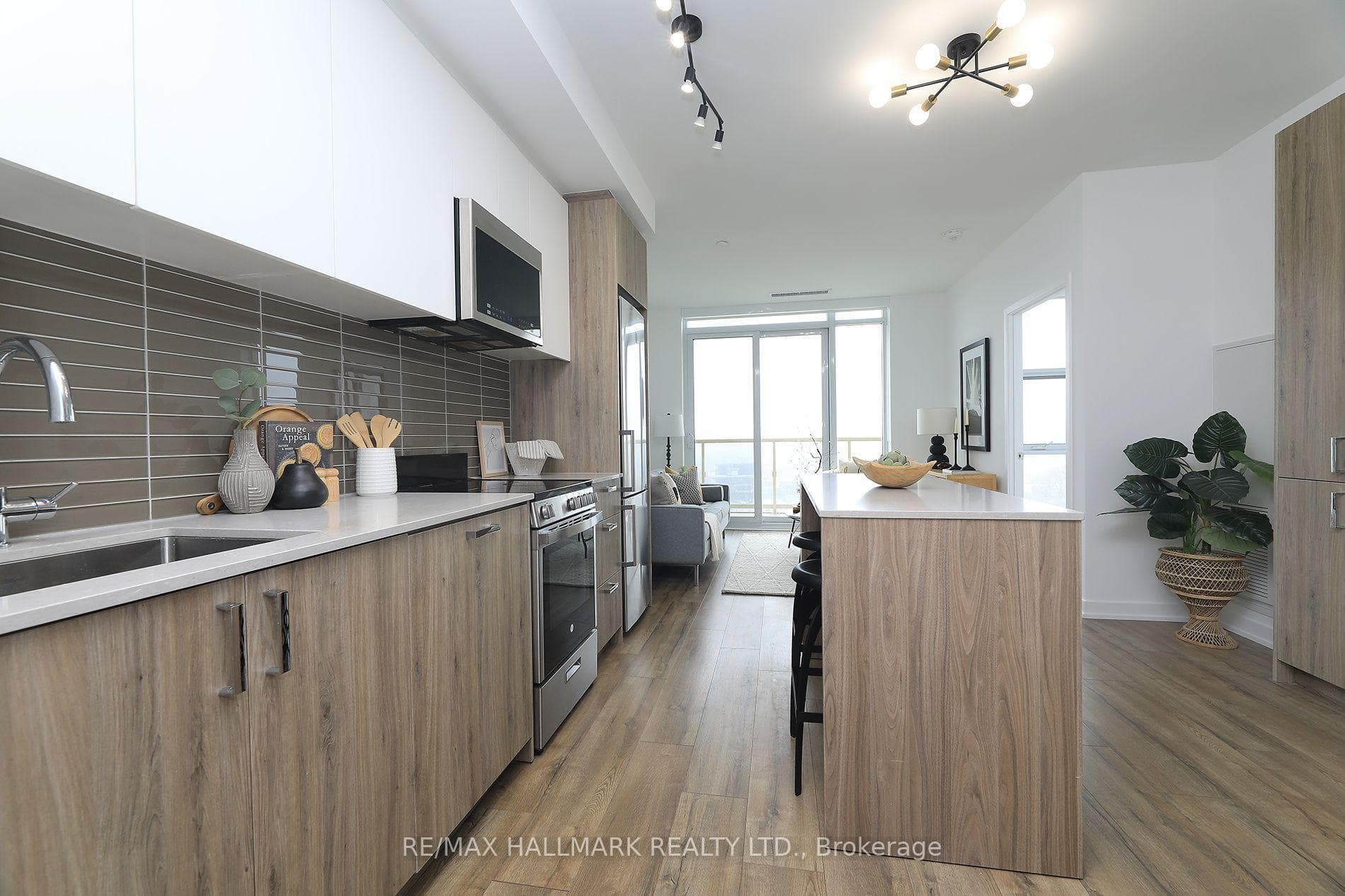 1787 St. Clair Avenue Unit 1111 photo 8