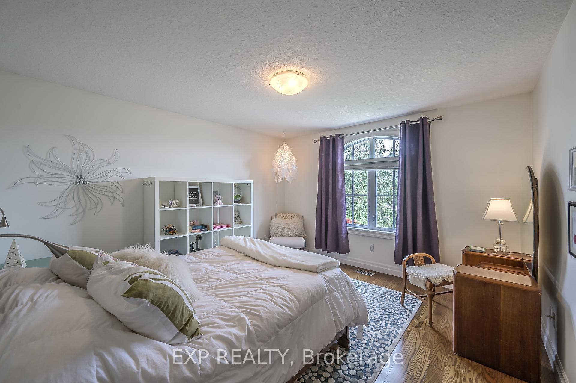 49 Byron Avenue photo 23