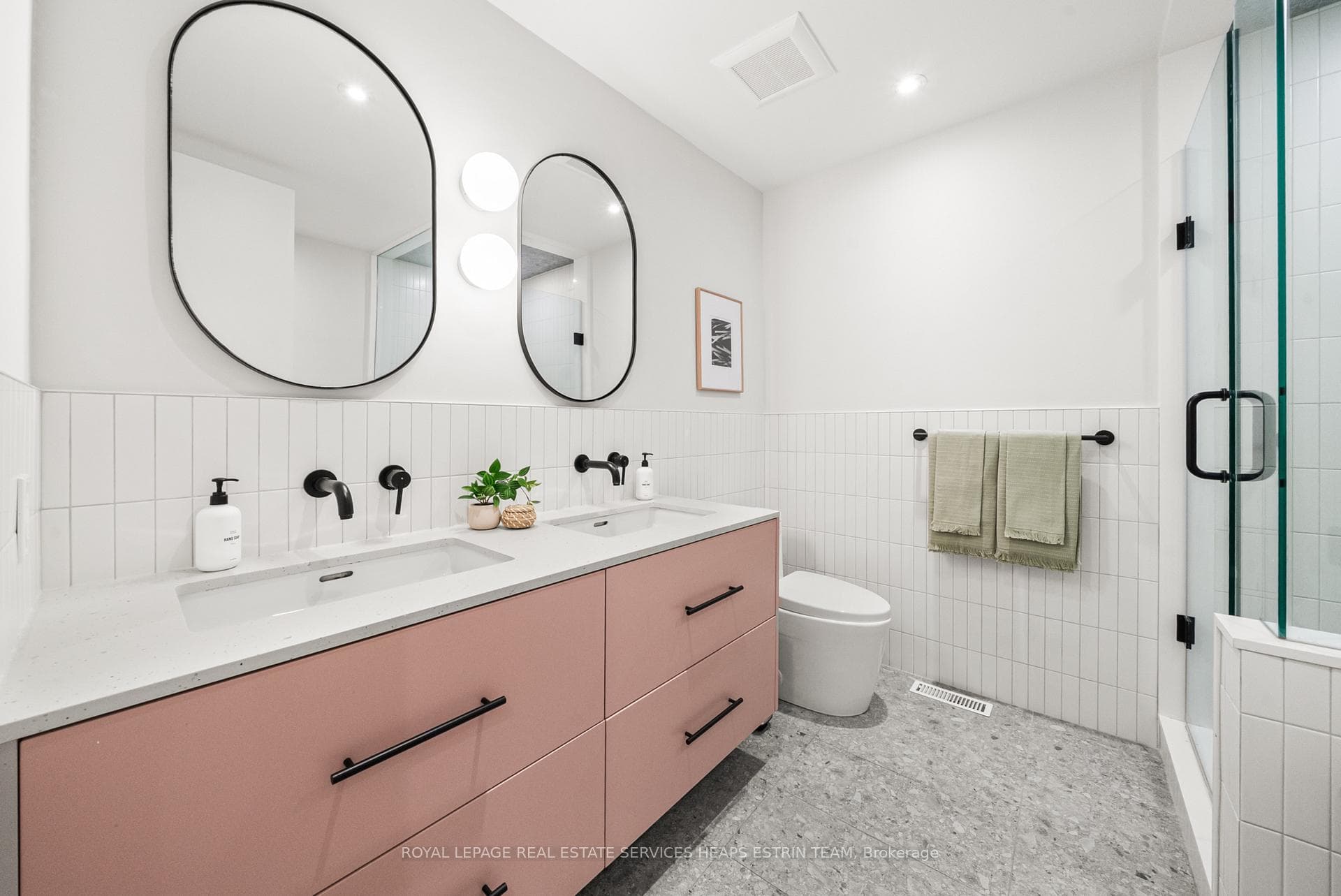 38 Shaftesbury Avenue photo 22