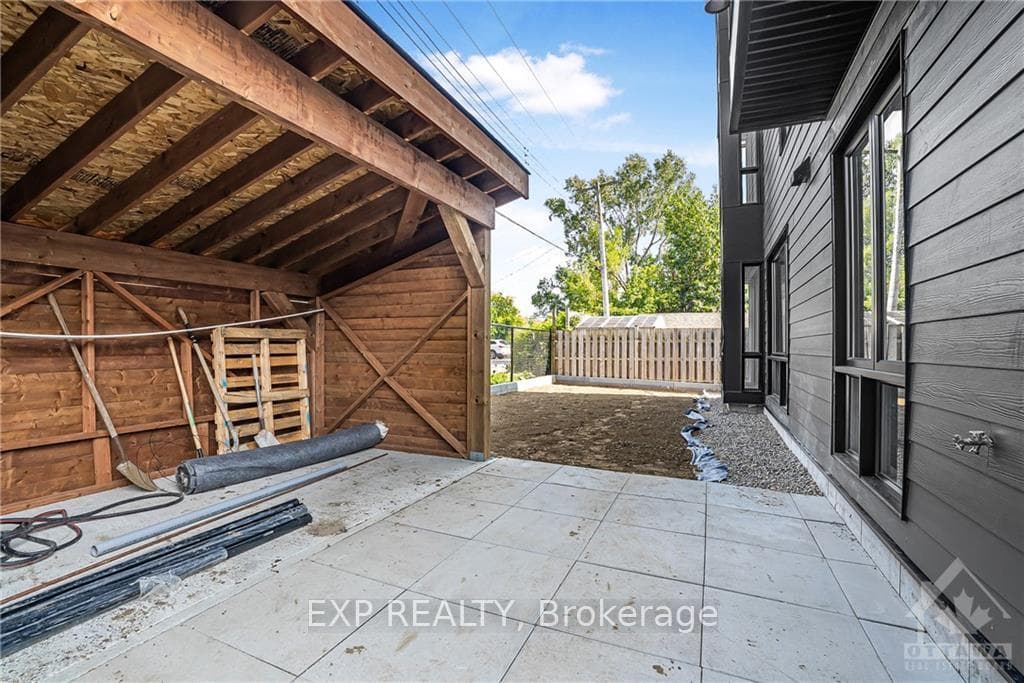 391 DIEPPE Street Unit 06 photo 6