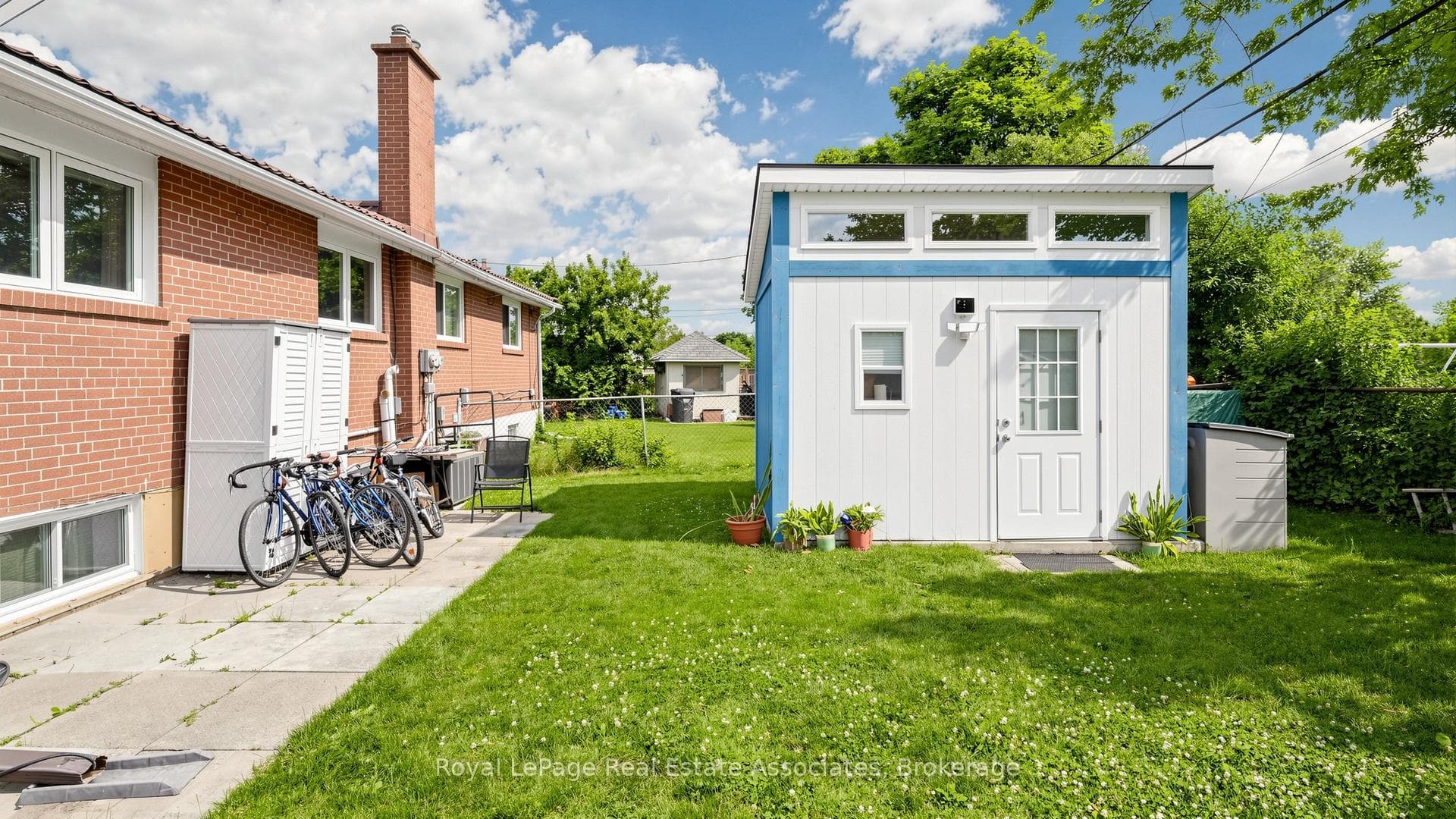 71 Addington Crescent photo 45