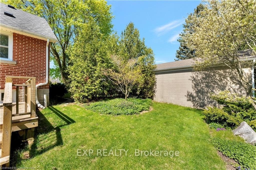 25 Rosewood Avenue photo 33