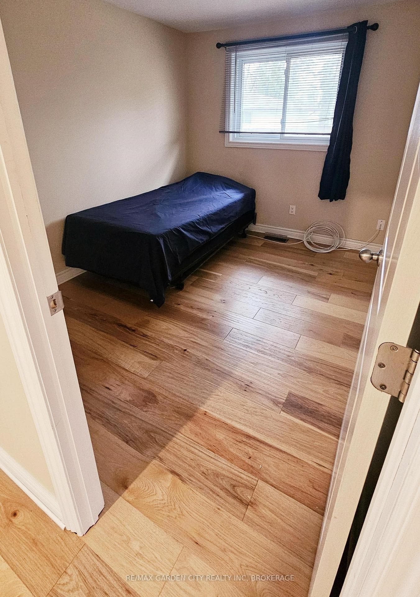 11 Kerwin Gate photo 2