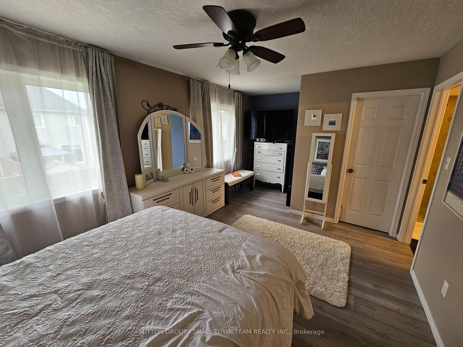59 Trowbridge Street photo 17