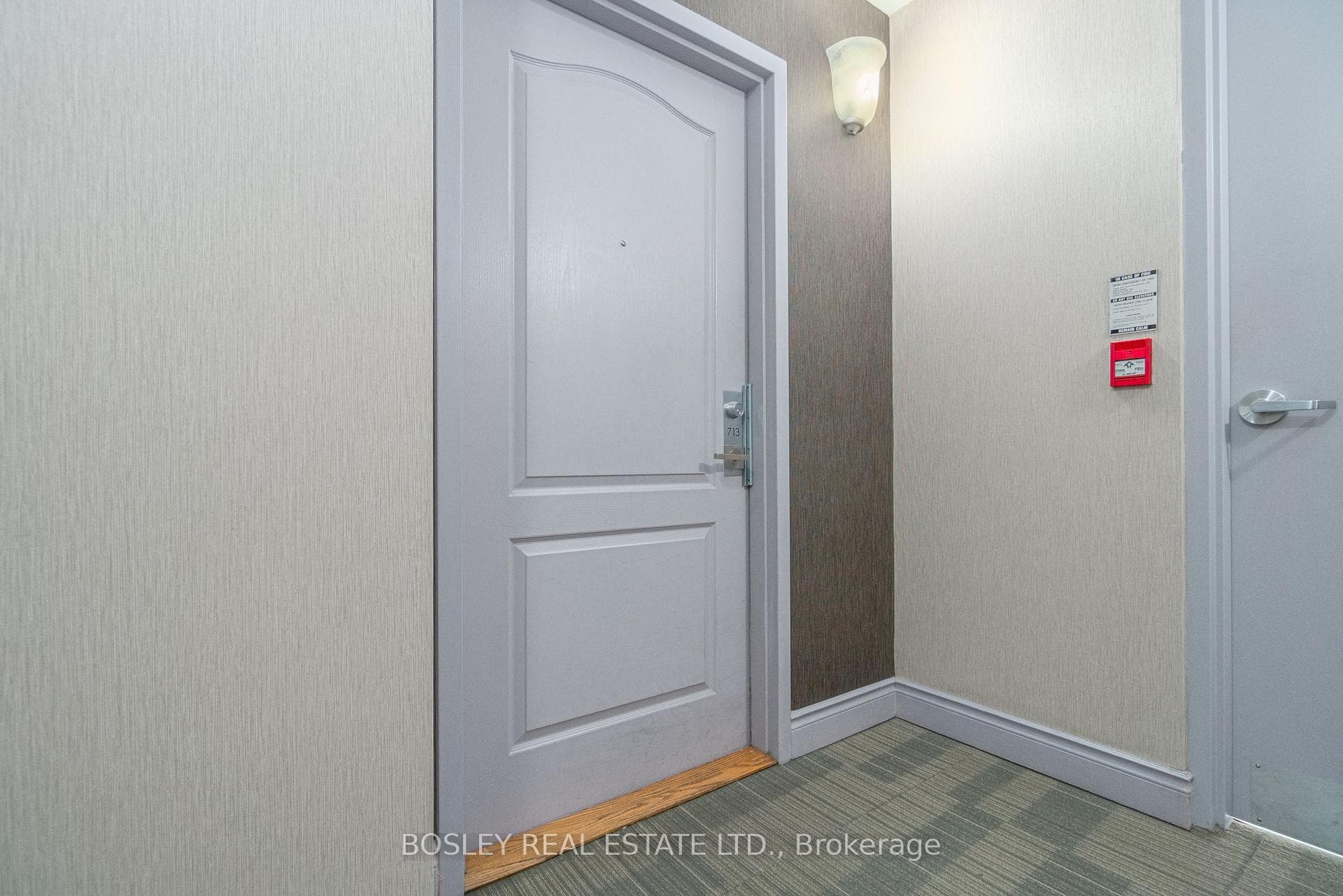 18 Stafford Street Unit 713 photo 3