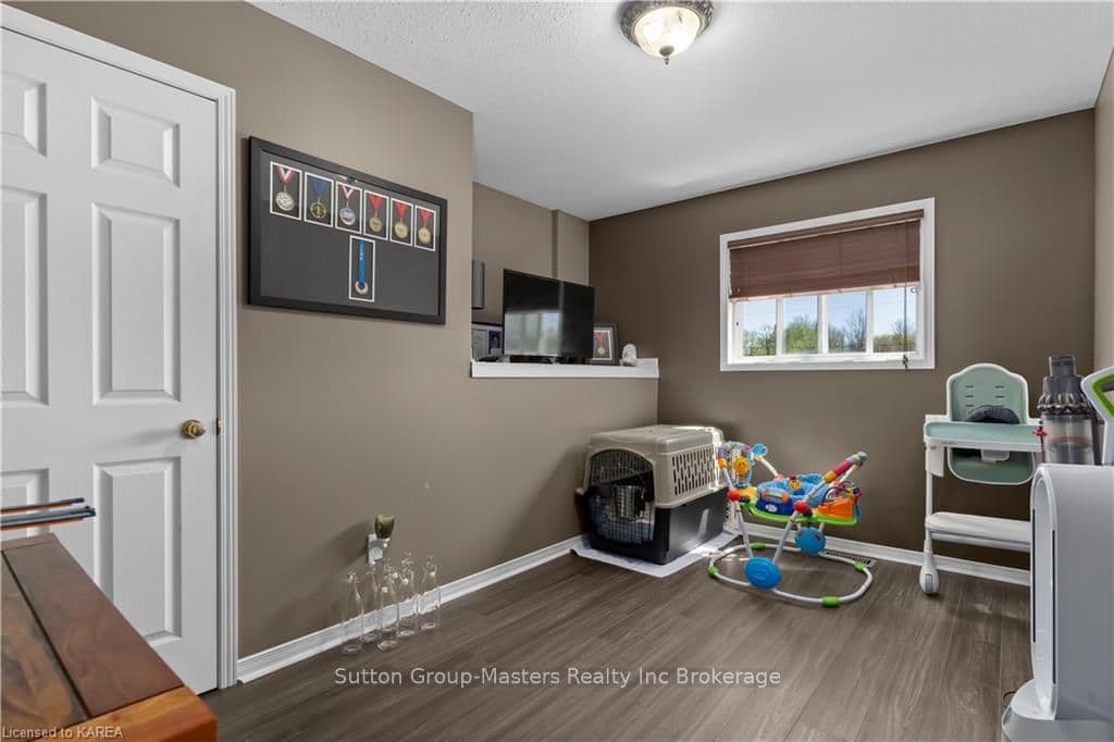 1325 THRASHER Road photo 15
