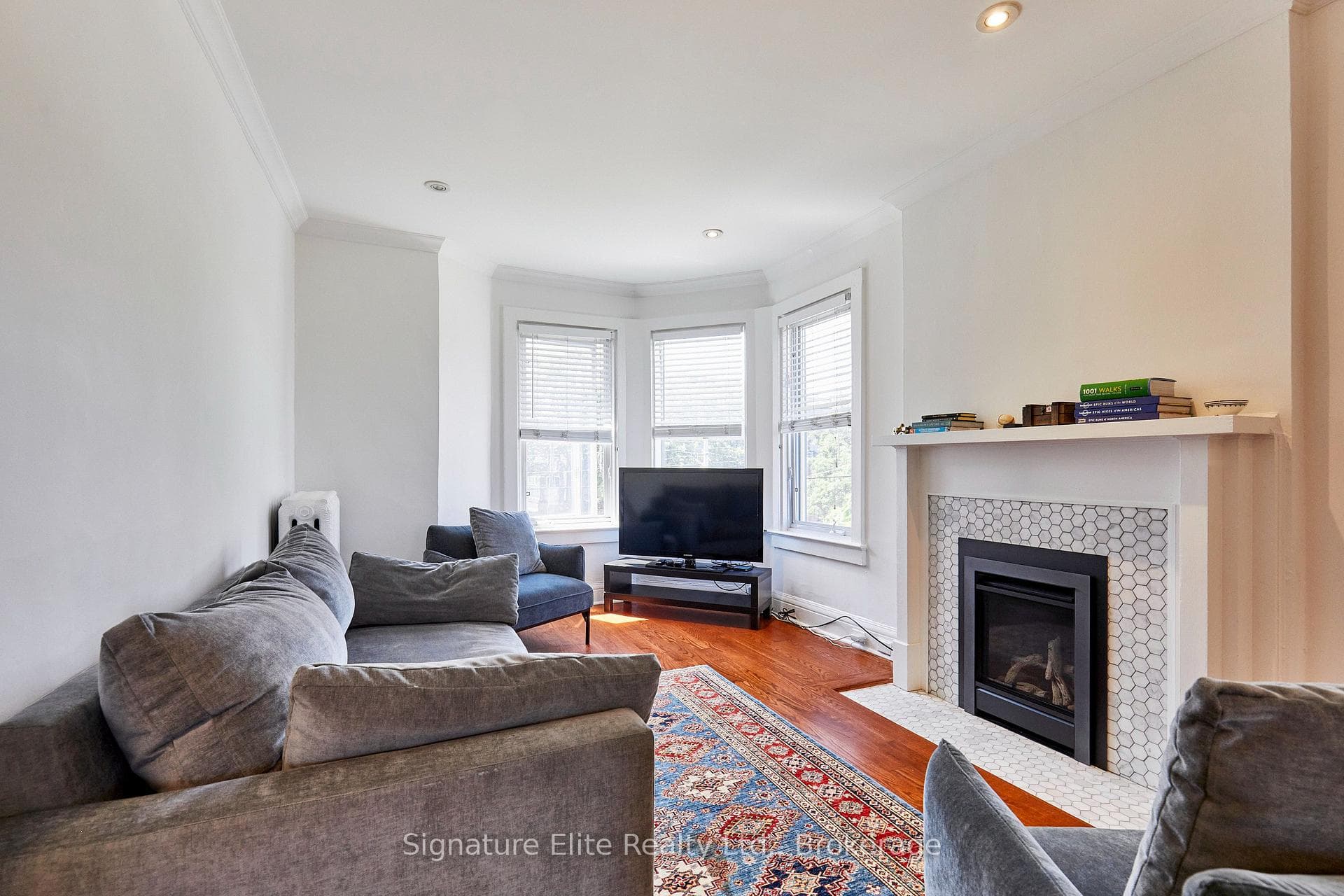 124 Geoffrey Street Unit Upper photo 1