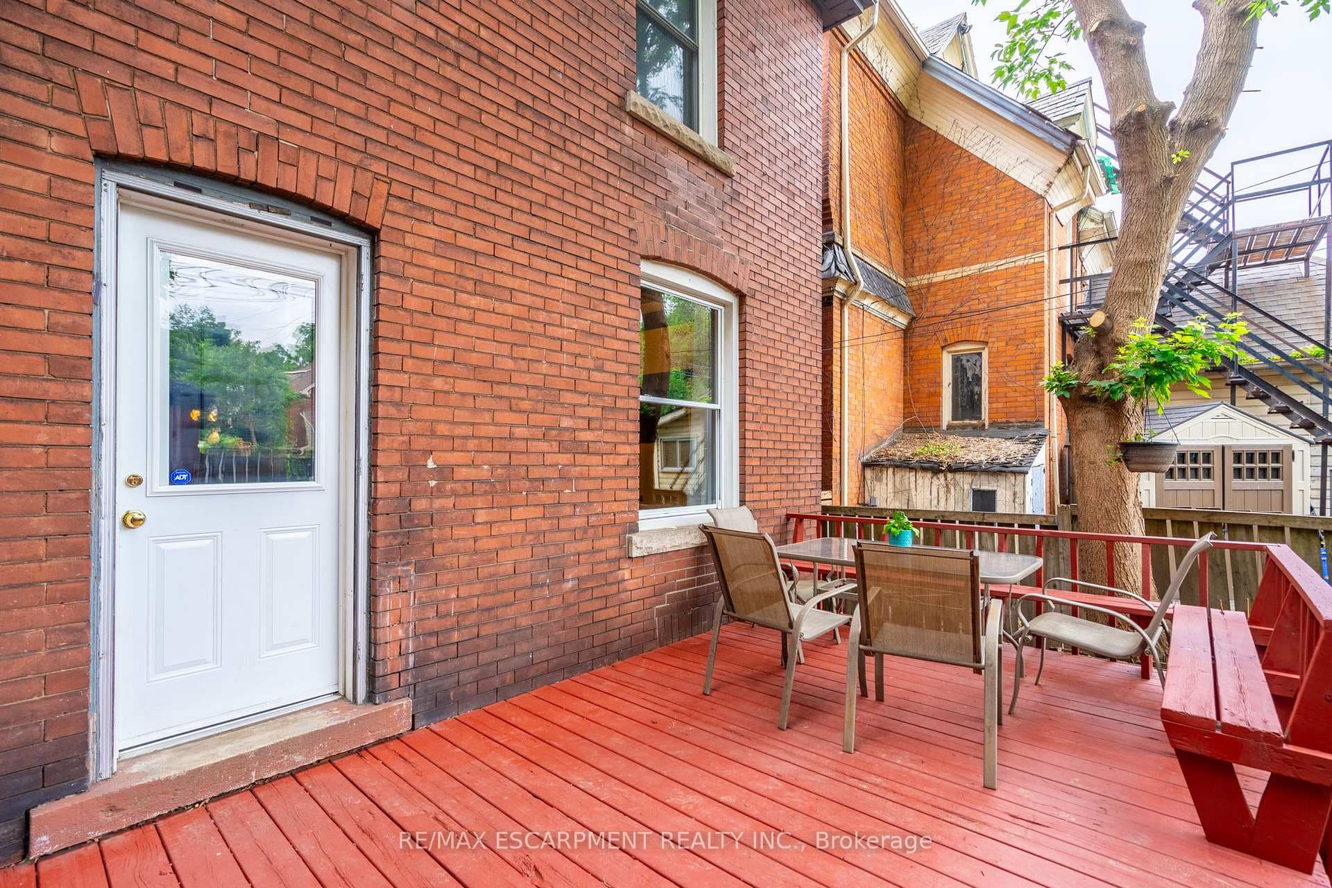 26 Ontario Avenue photo 33