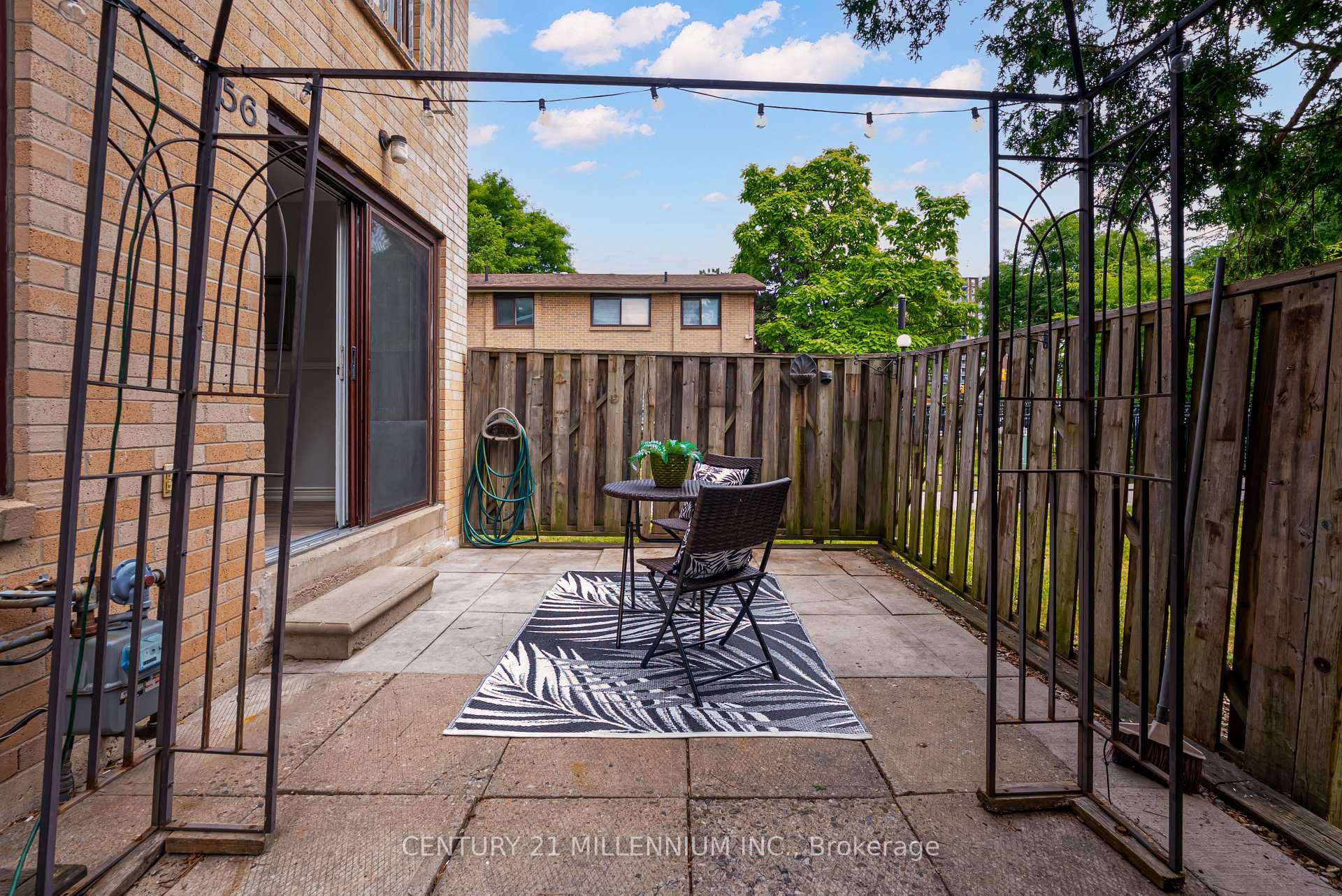 56 Fleetwood Crescent photo 30