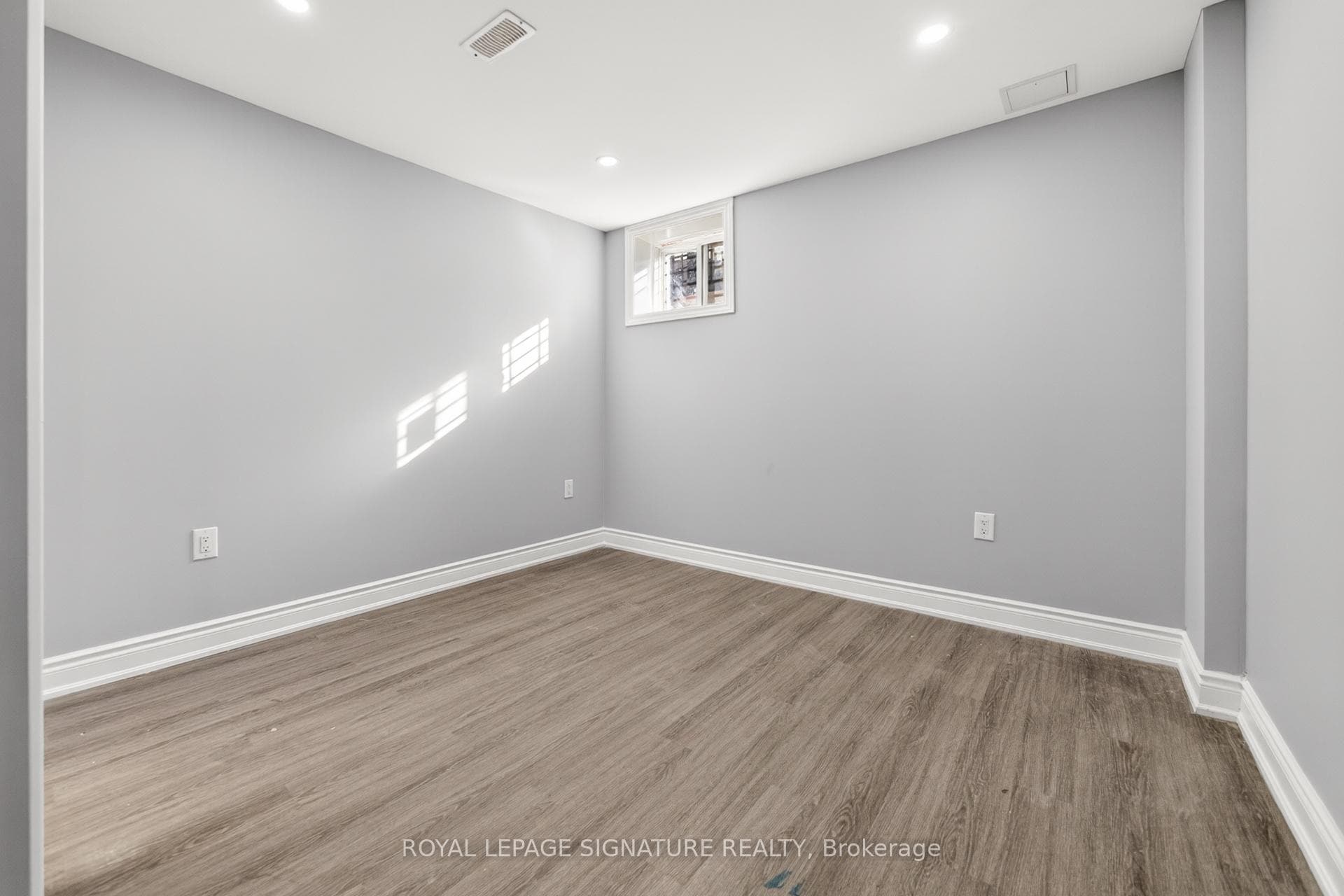 533 Yates Drive photo 13