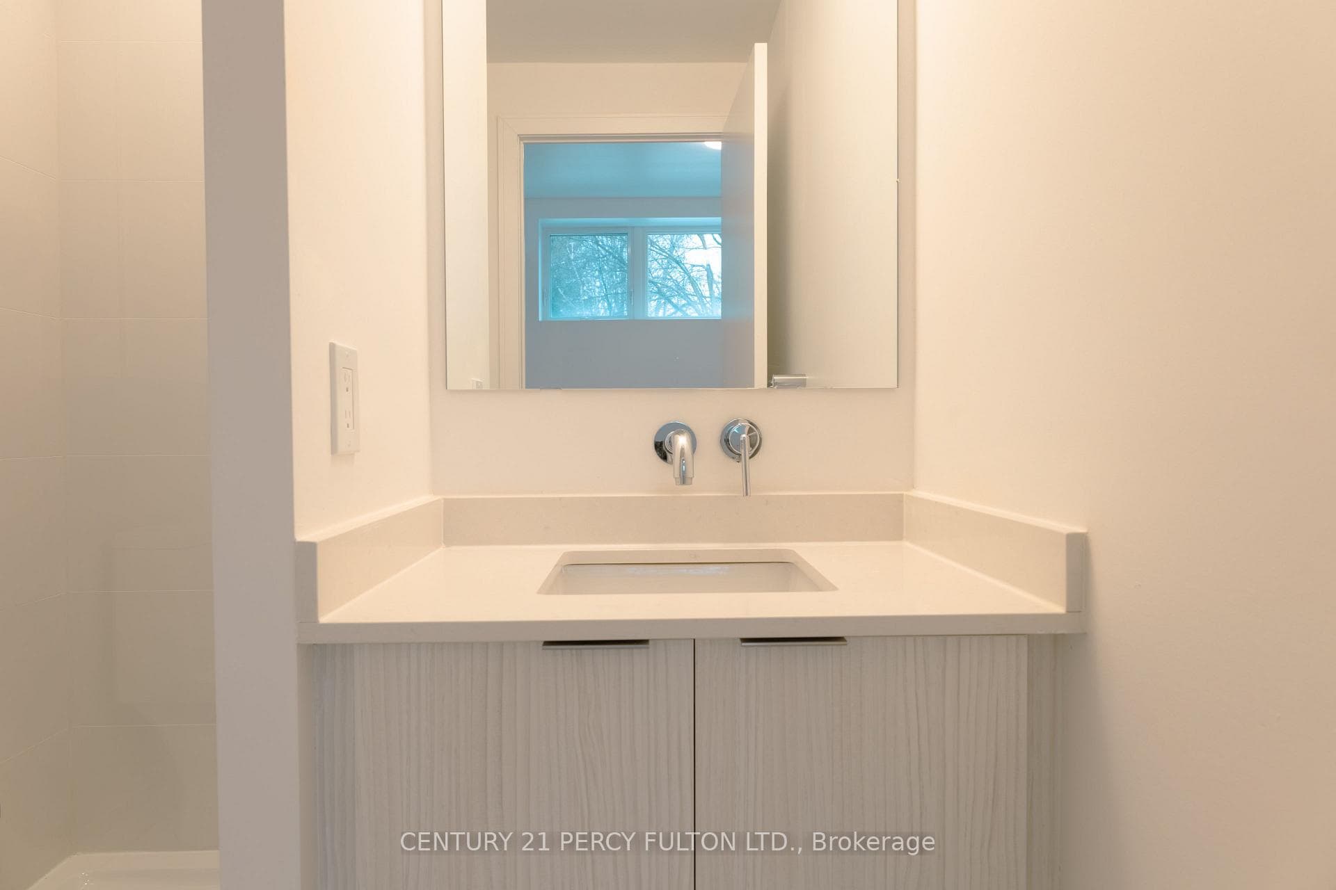 180 Clonmore Drive Unit 13 photo 8
