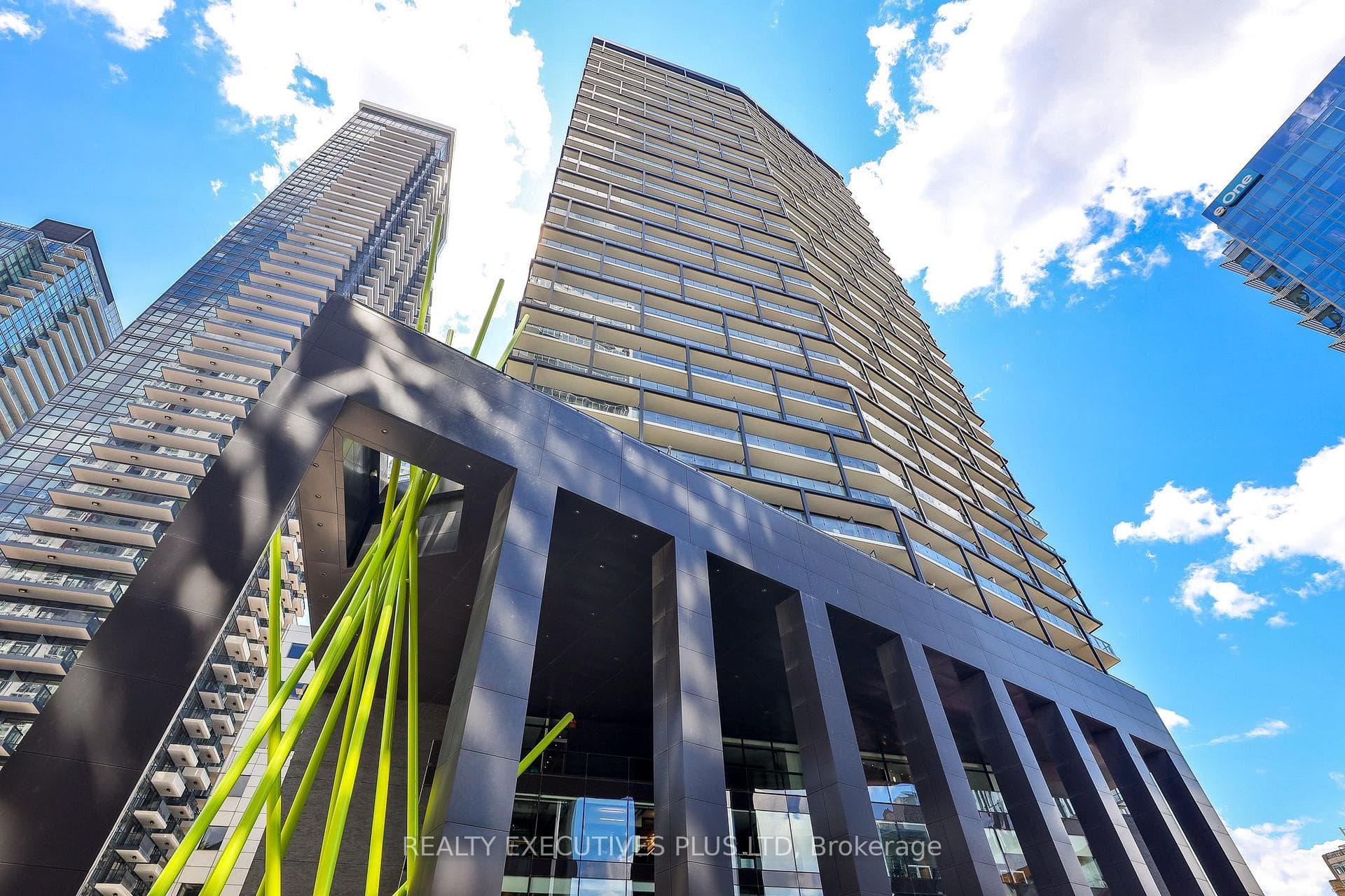 125 Peter Street Unit 3604 photo 1