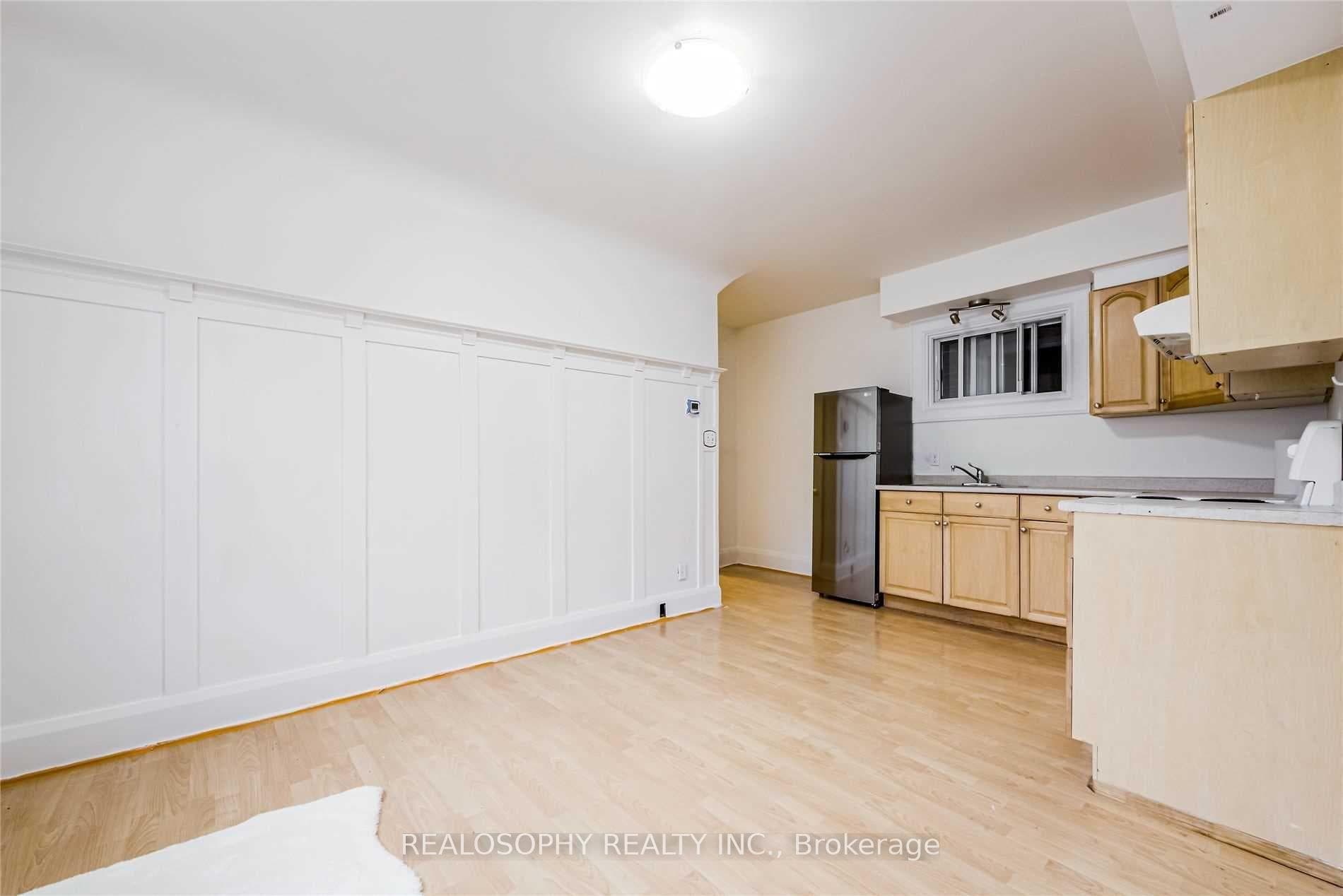 66 Dorval Drive photo 4