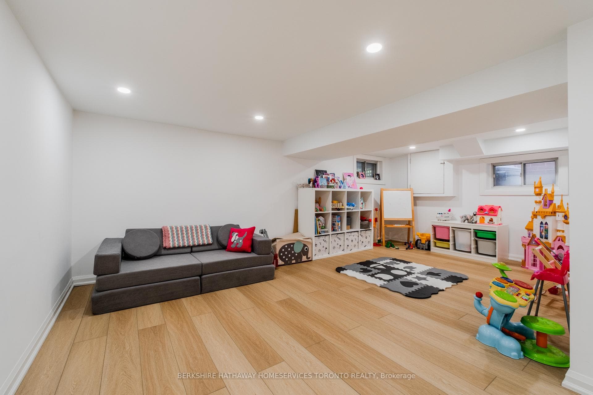 15 Battenberg Avenue photo 18