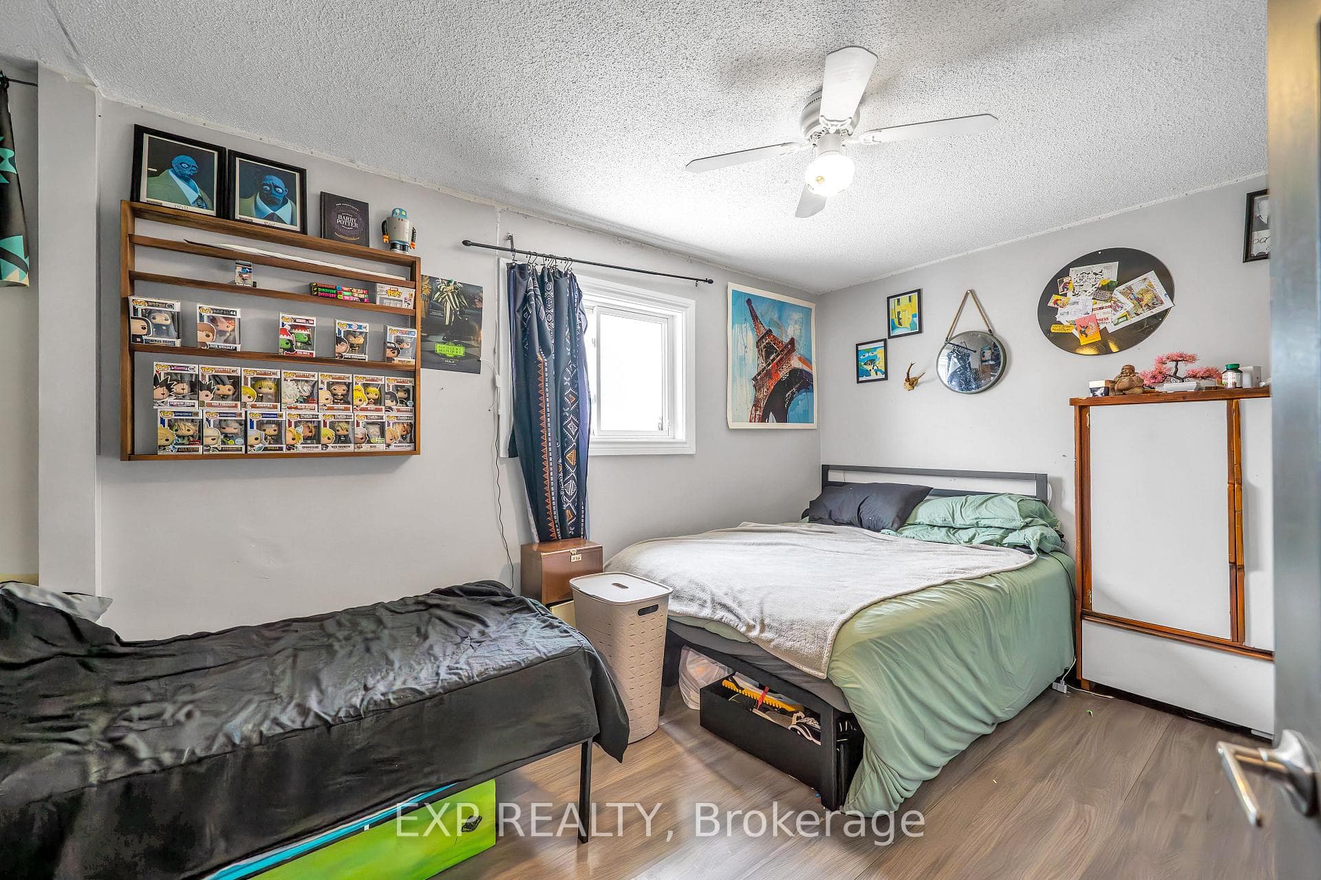 679 Frobisher Court photo 13