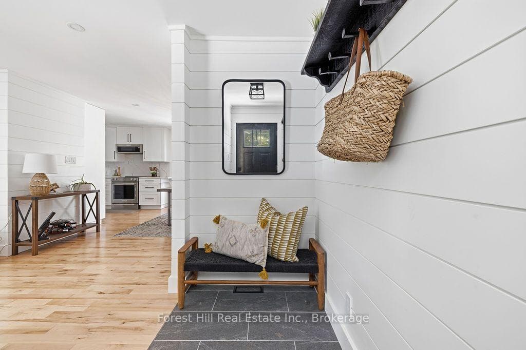415 Wellington Street photo 11